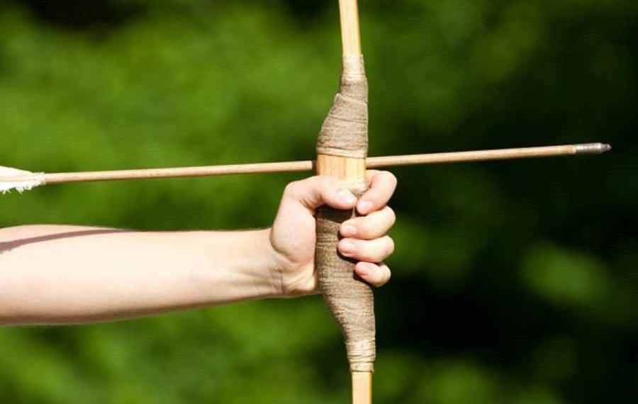 Arcos y flechas: historia, evolución y tipologías de una de las armas más antiguas de la humanidad