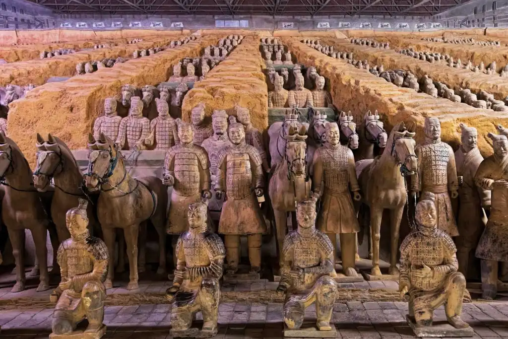 Guerreros y caballos de Terracota