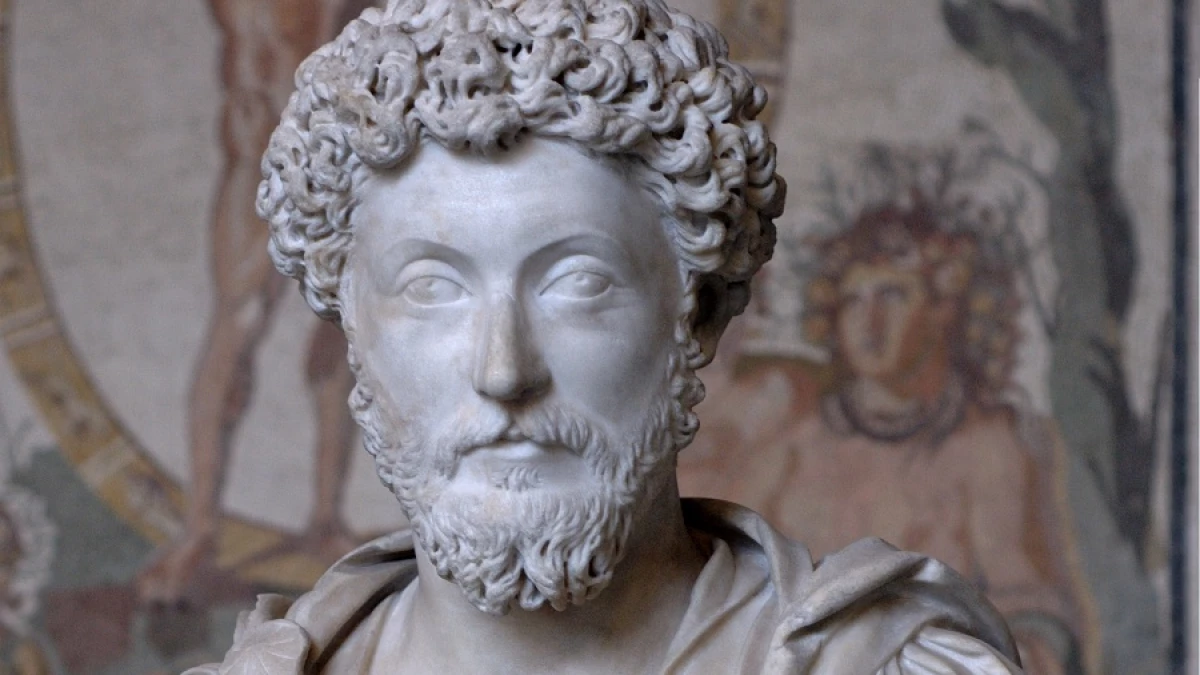 Foto del rostro de un busto de Marco Aurelio