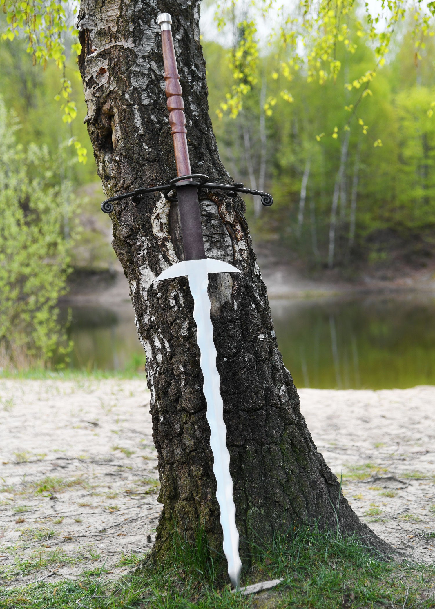 Imagen única de: Flamberge - Espada De Dos Manos , Categoría-C