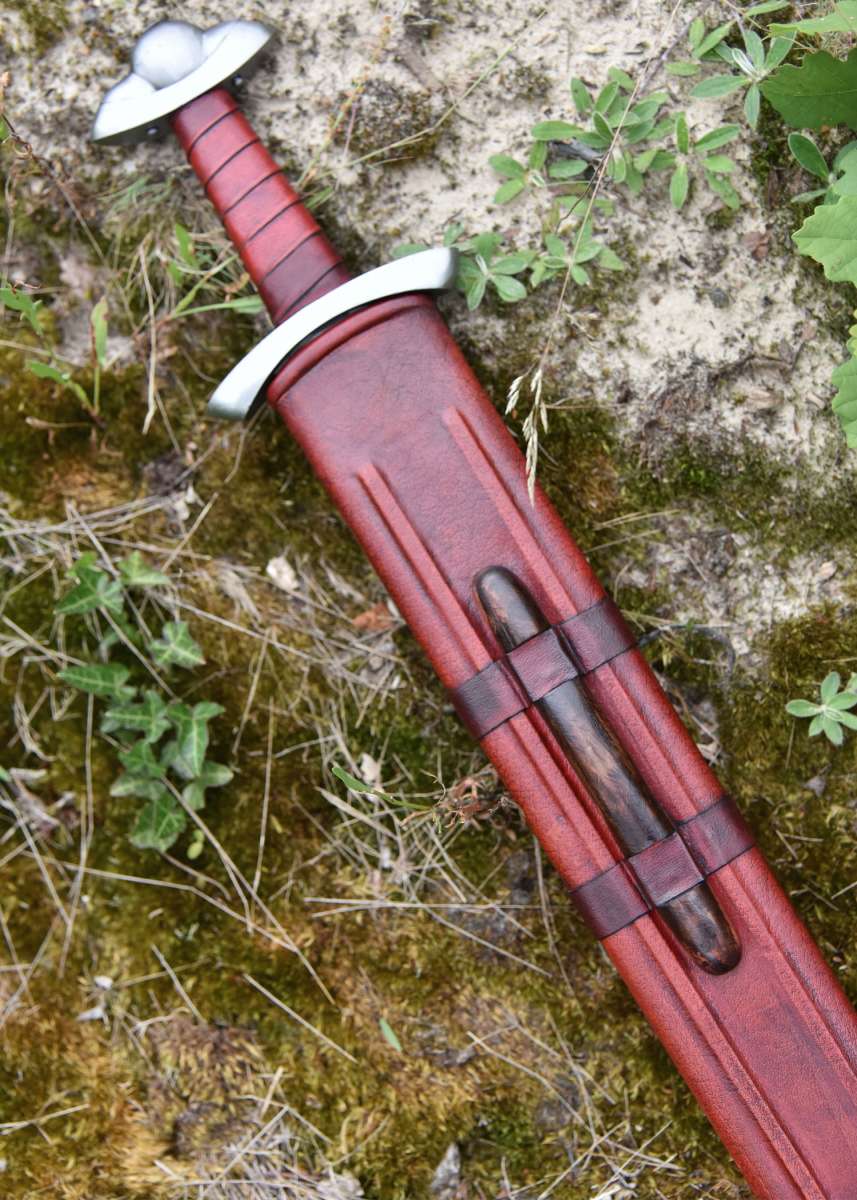 Espada vikinga Petersen L - detalle pomo trilobulado de acero