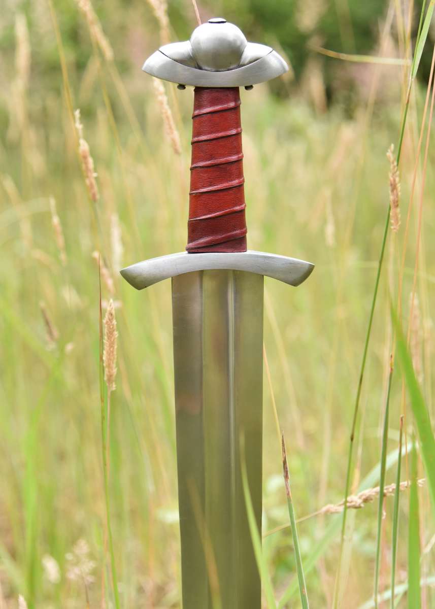 Espada vikinga Petersen L - detalle vaina de cuero rojo con correas