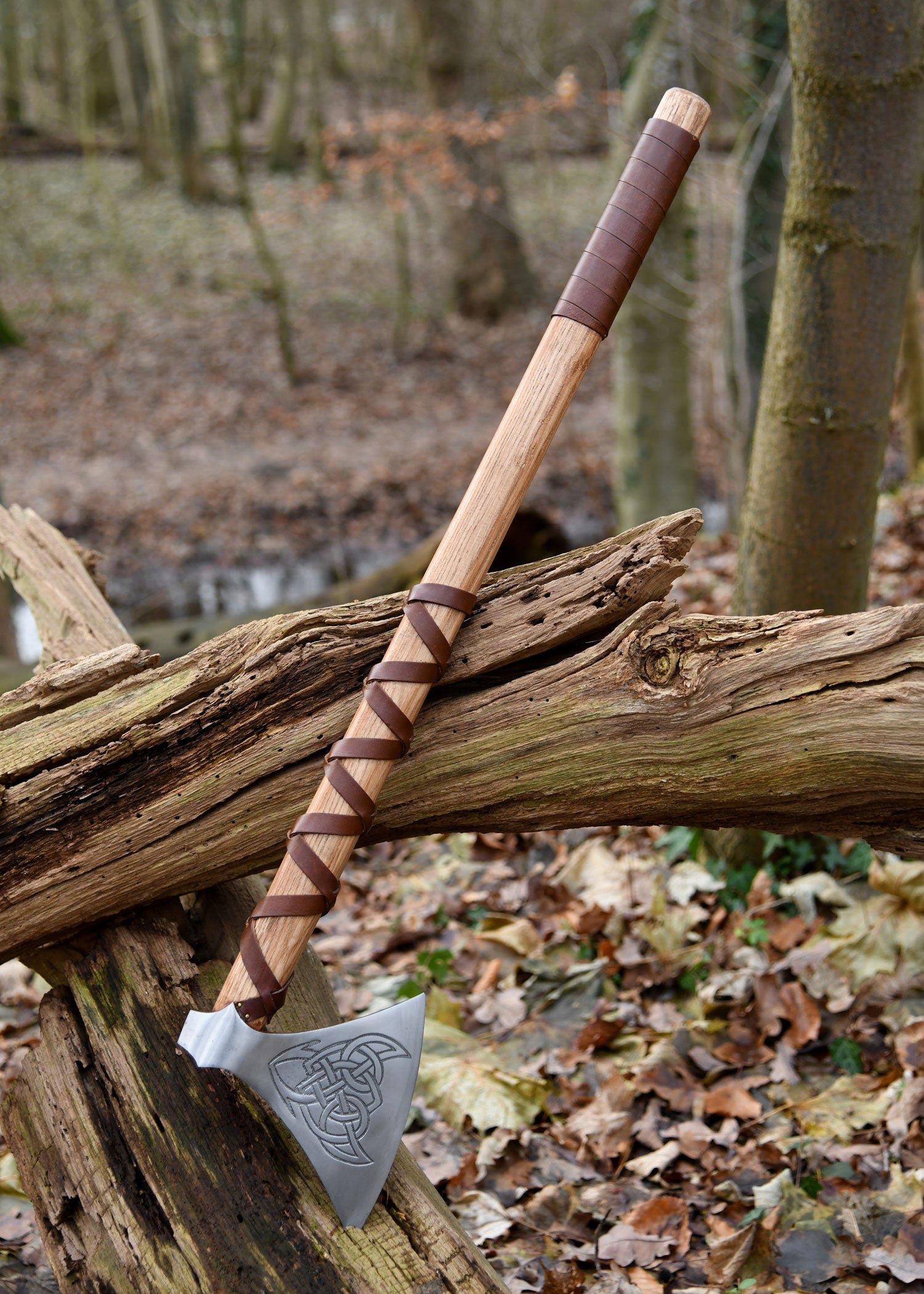 Imagen única de: Hacha Vikinga De Acero Fundido, Tipo M, Con Grabado Y Forrado En Cuero