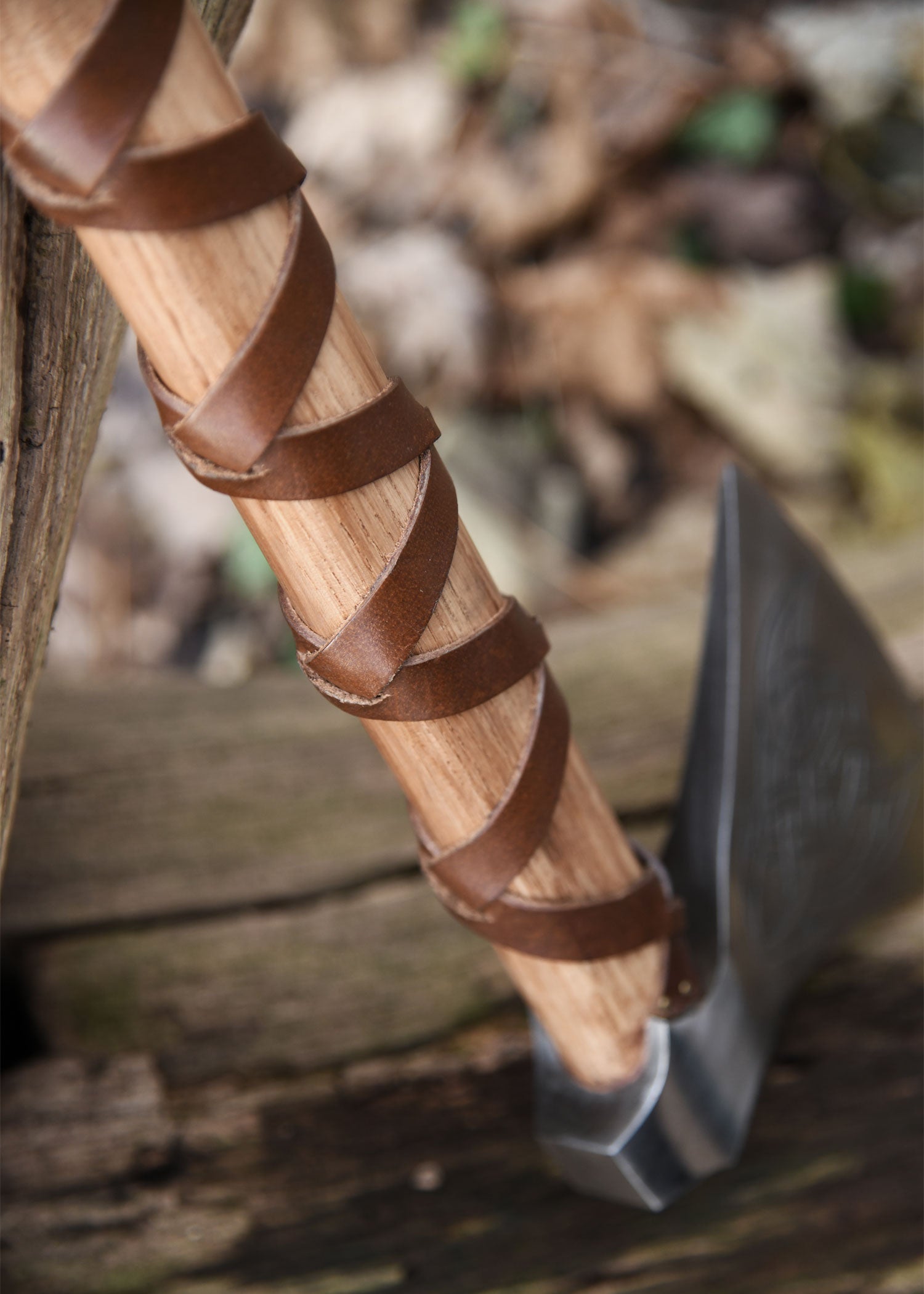 Imagen única de: Hacha Vikinga De Acero Fundido, Tipo M, Con Grabado Y Forrado En Cuero