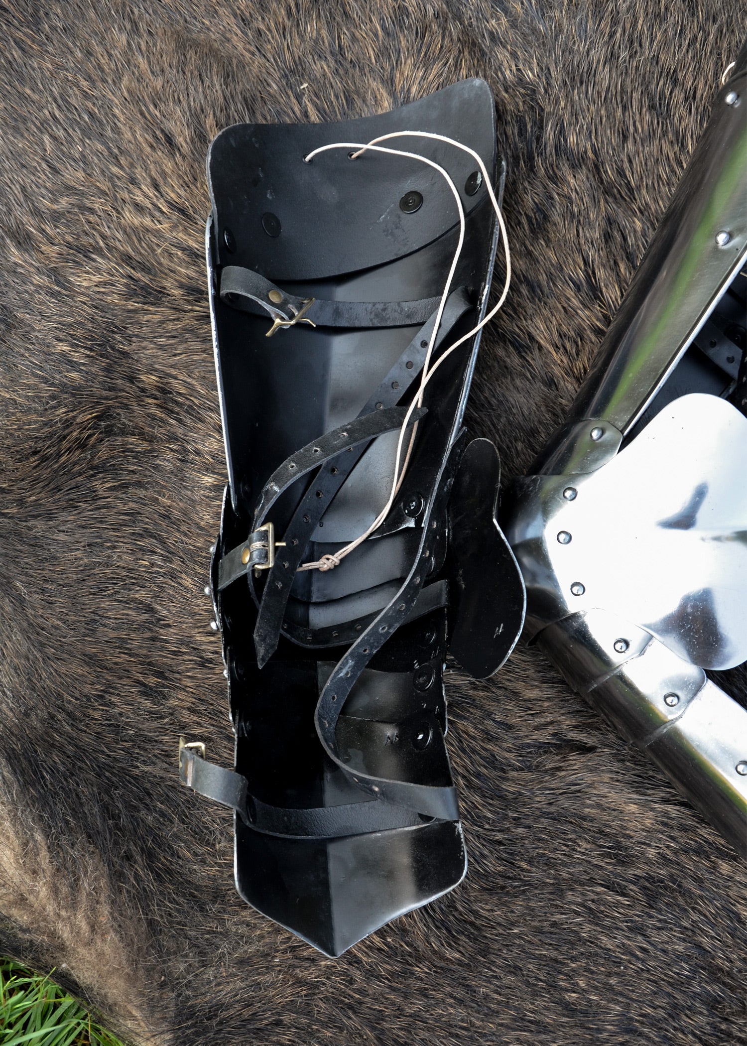 Imagen única de: Artículos Para Piernas De Finales De La Edad Media, Acero De 1,6 Mm.