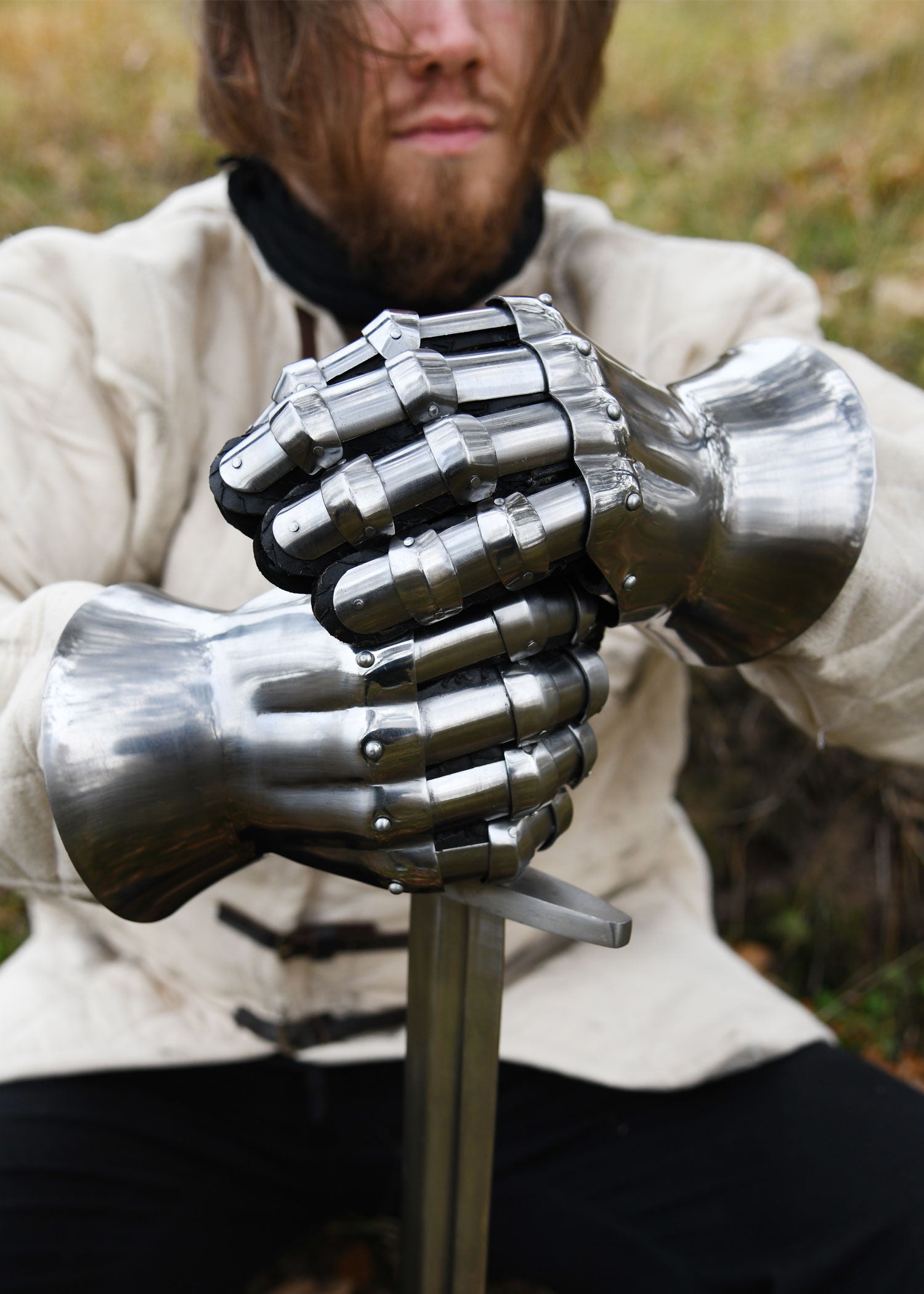 Imagen única de: Guantes Medievales De Reloj De Arena, Siglo Xiv, Acero De 1,6 Mm