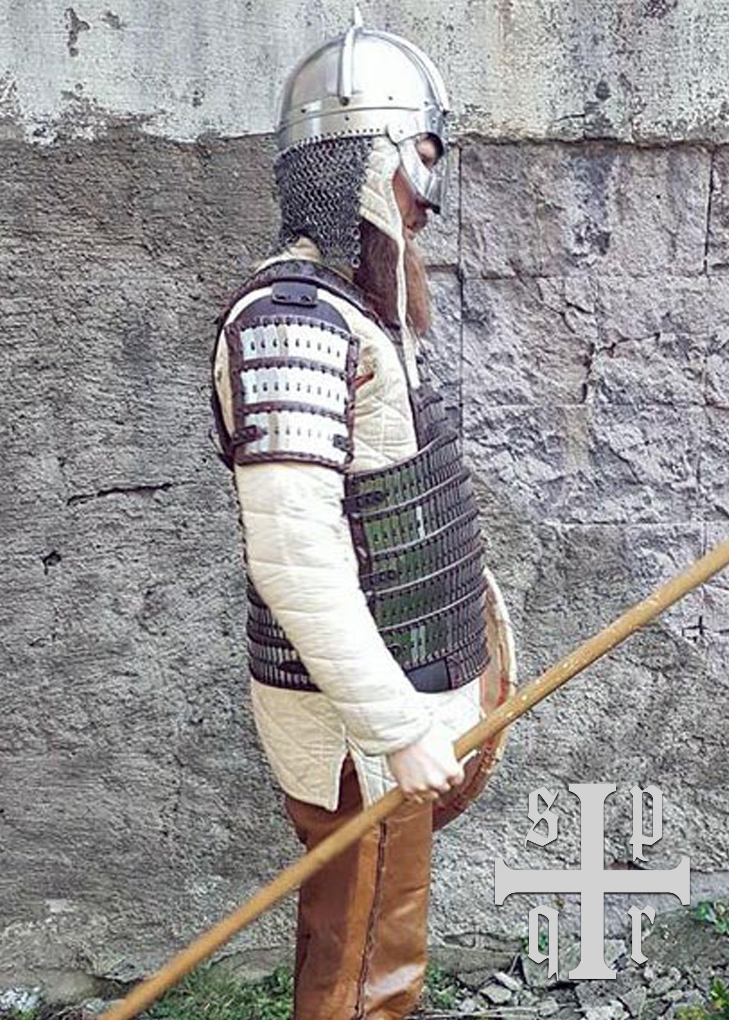 Imagen única de: Armadura Laminar Tipo Birka, Acero Y Cuero.