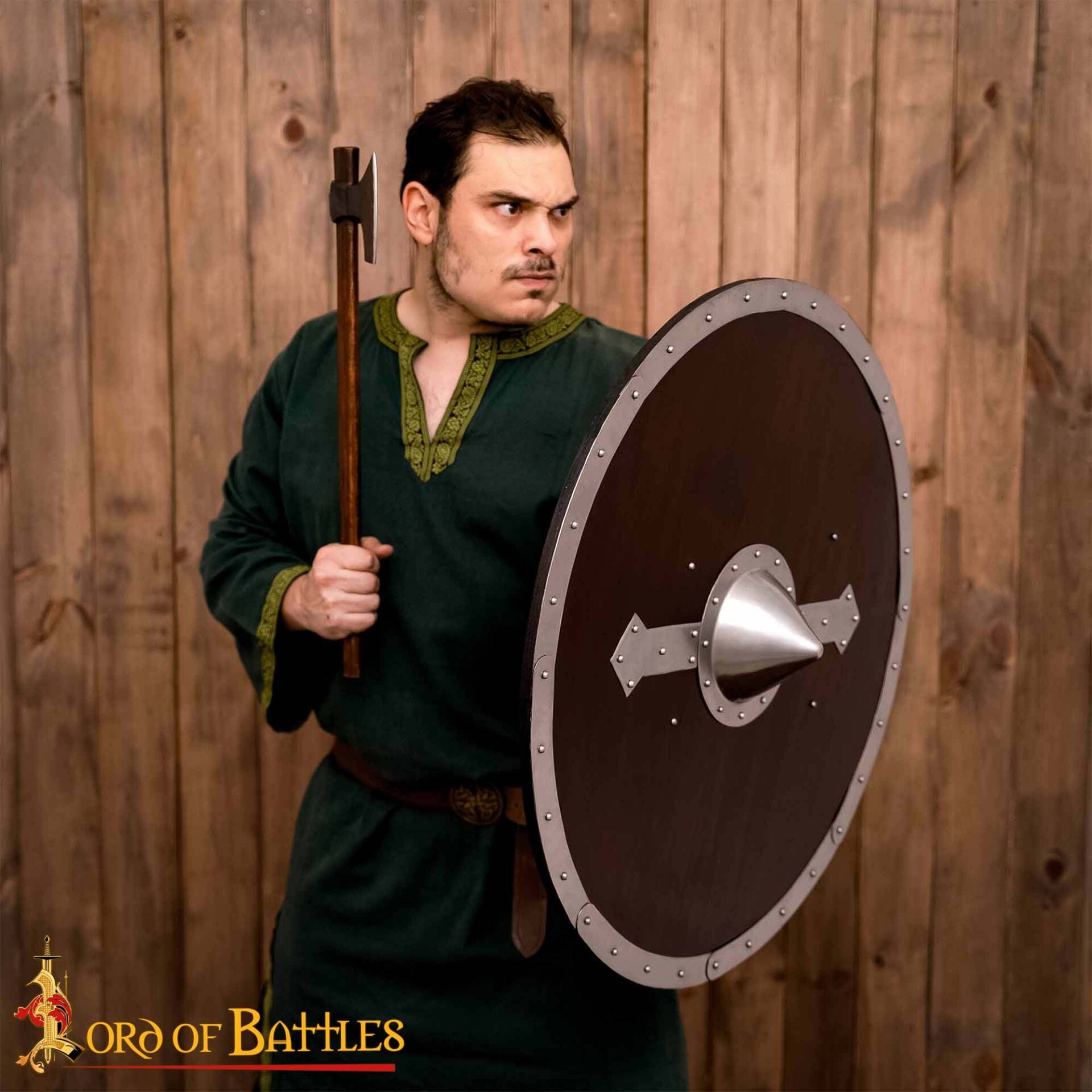 Imagen única de: Escudo Redondo Vikingo - Hecho a Mano 30" Diámetro - Jefe y Borde de Acero Pulido