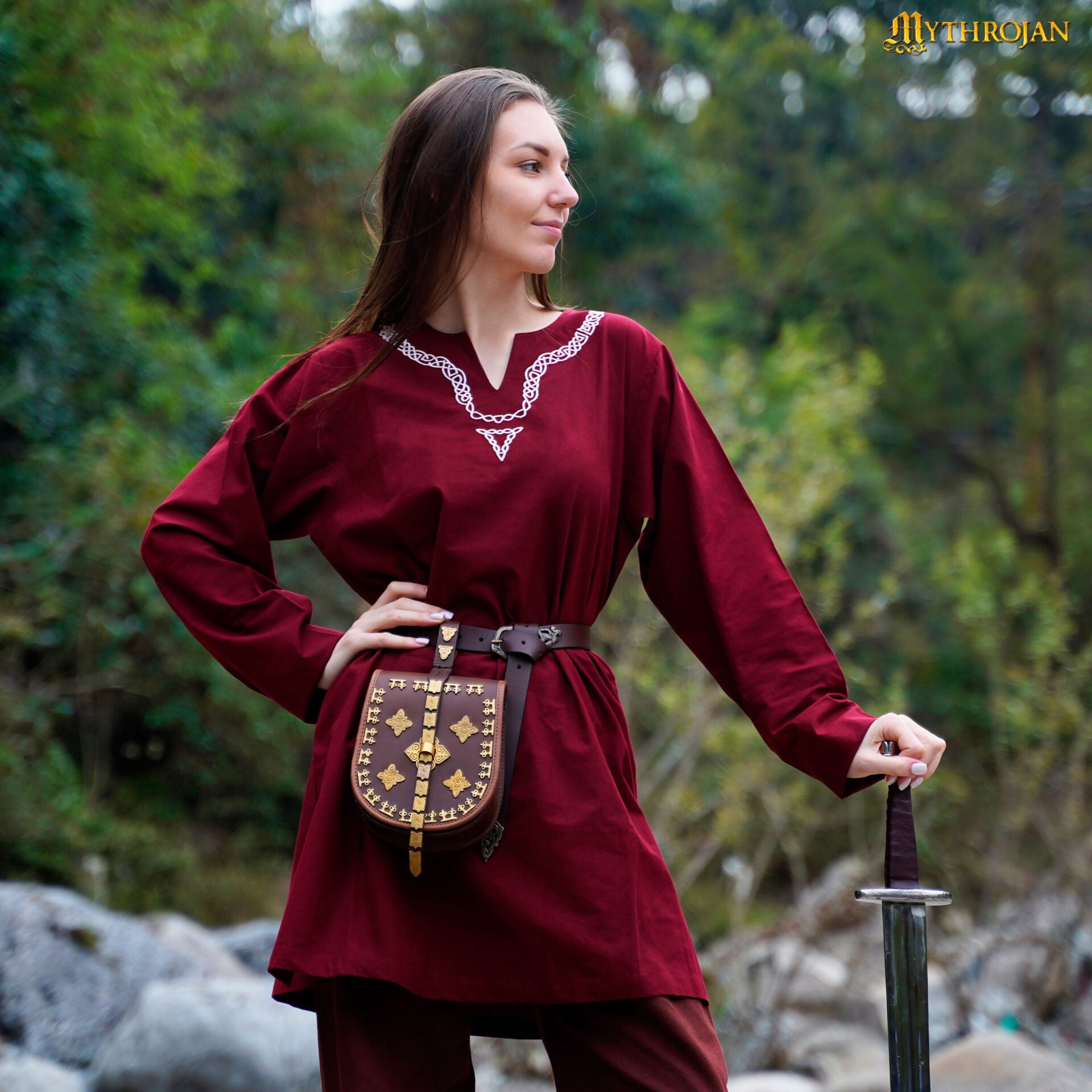 Túnica vikinga de algodón con cuello bordado - imagen 10