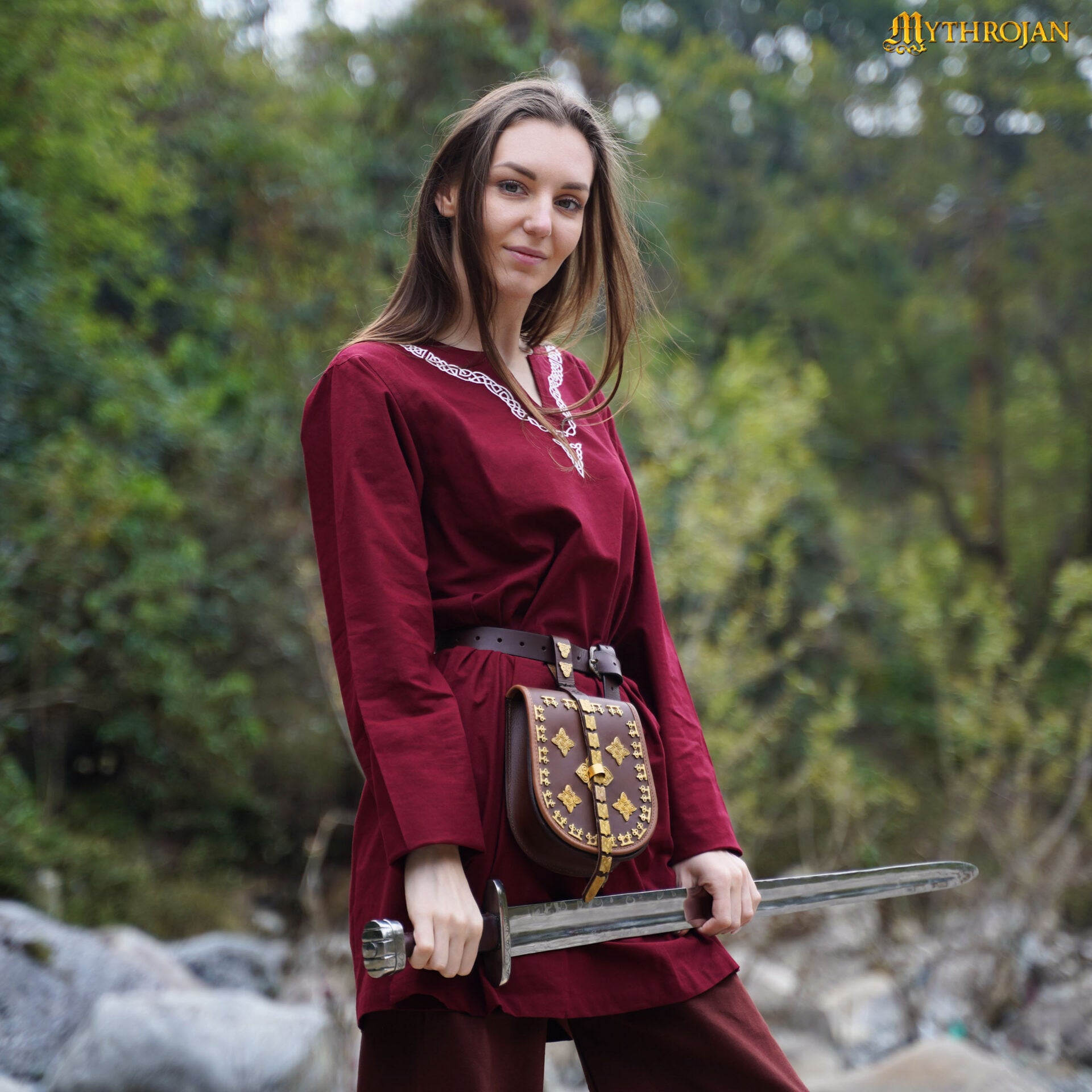 Túnica vikinga de algodón con cuello bordado - imagen 11