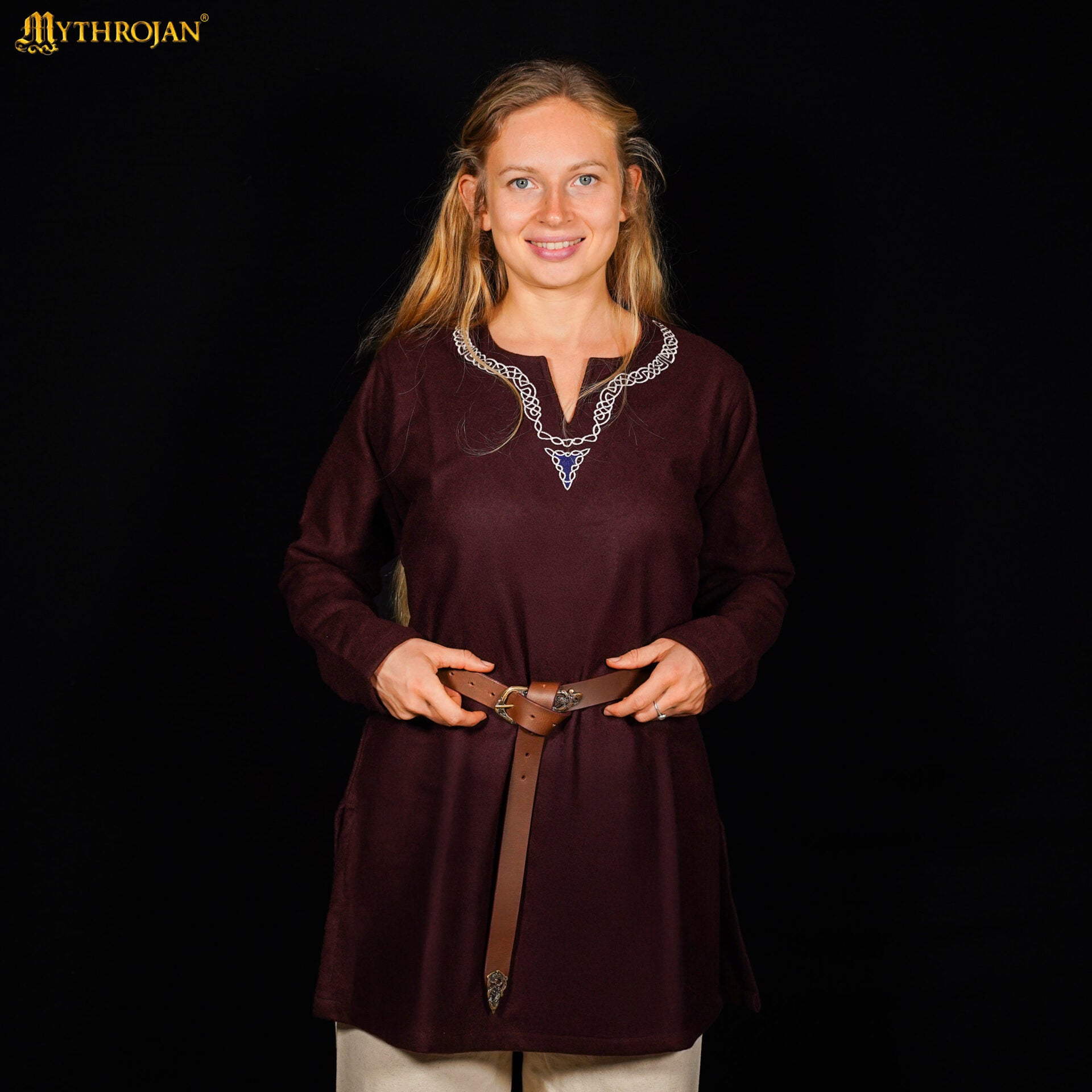 Túnica medieval de lana con bordado - imagen 12