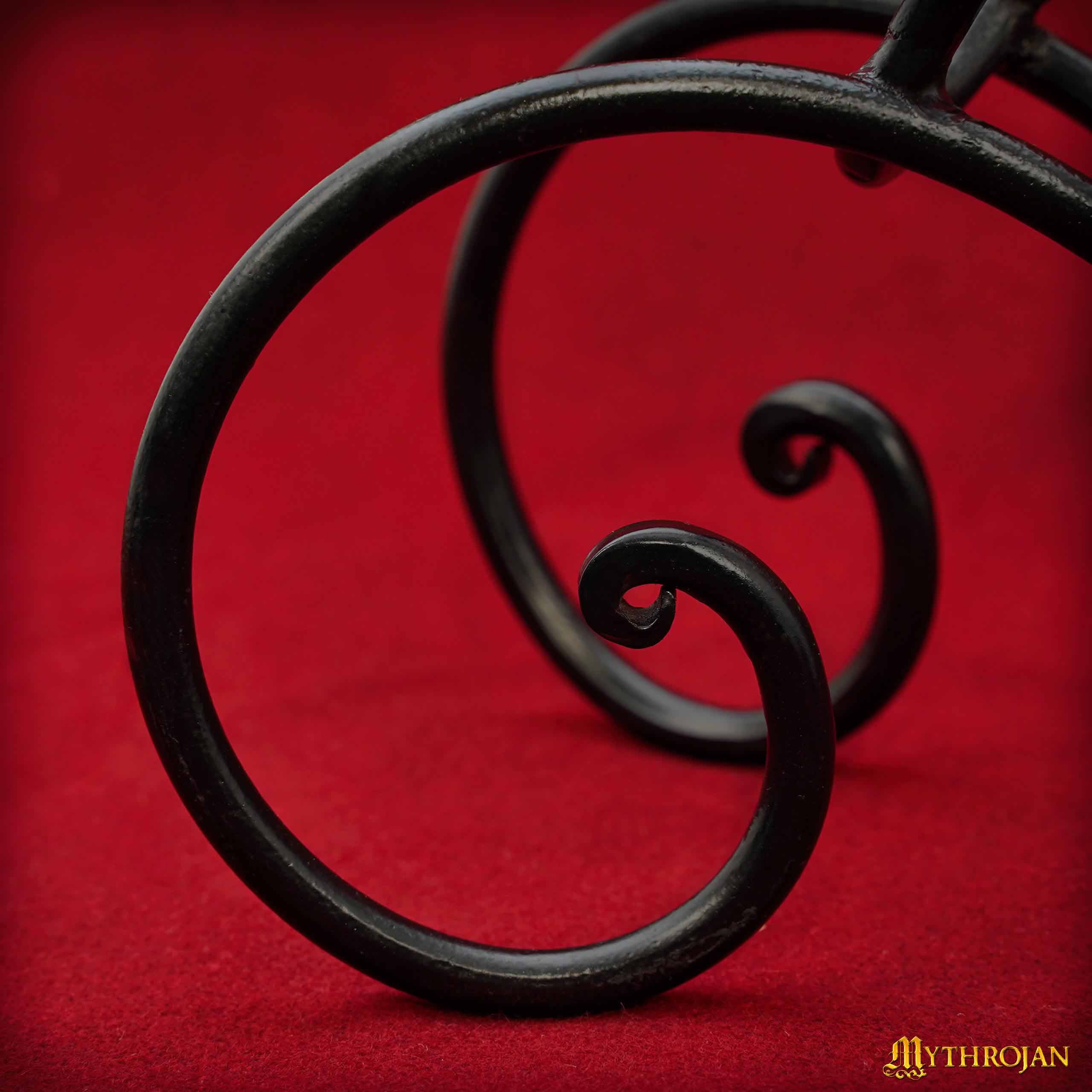 Imagen única de: Mythrojan Soporte de Hierro Forjado a Mano para Cuerno de Cerveza Vikingo - Black Ale Horn Stand