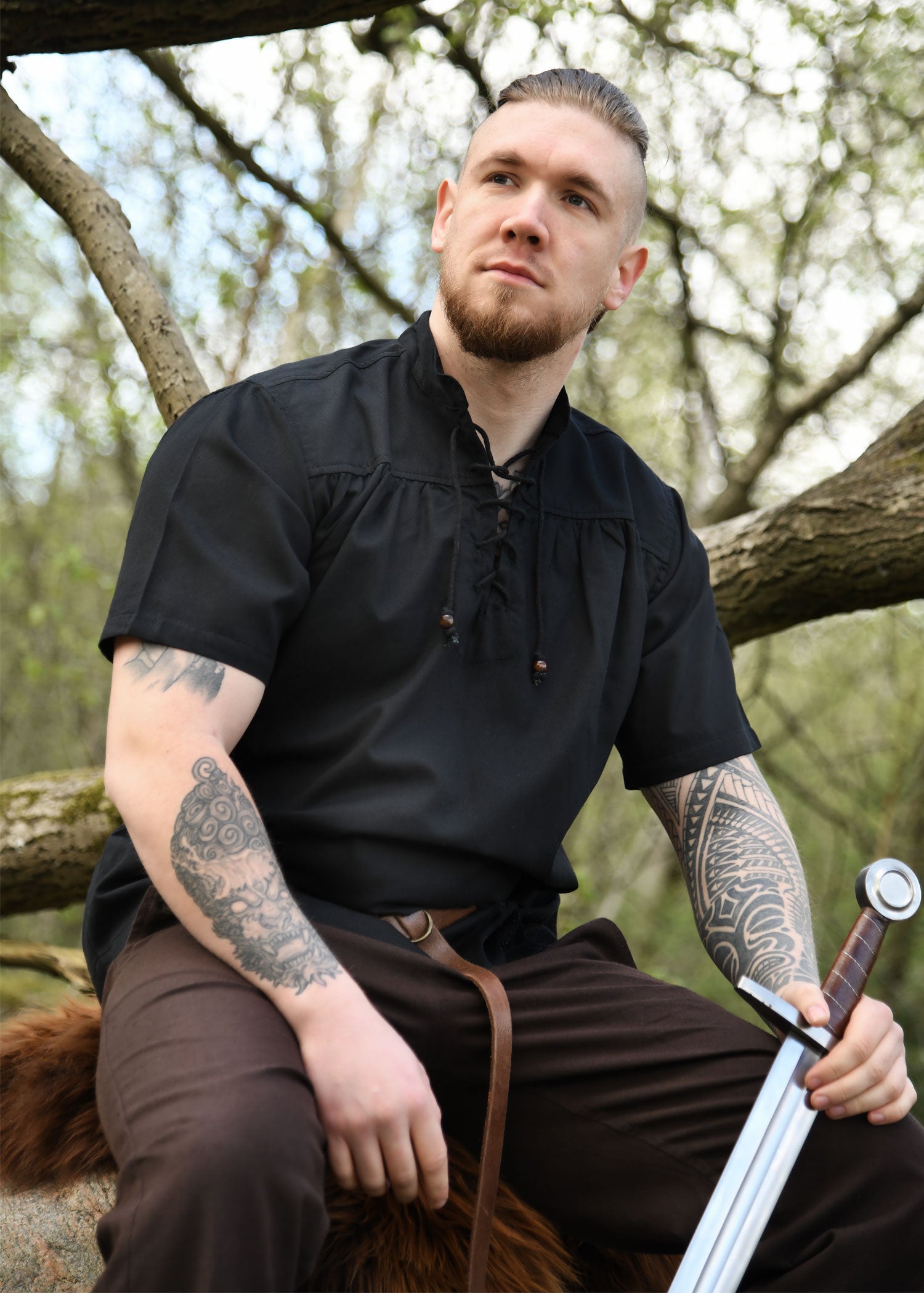 Imagen única de: Camisa Medieval, Manga Corta, Negra.