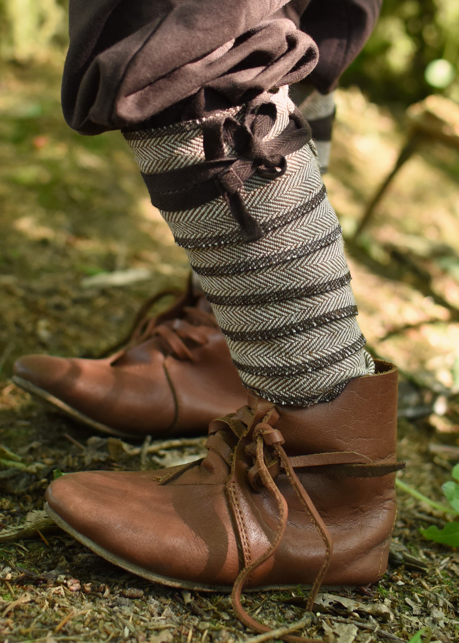 Imagen única de: Zapatos Infantiles Medievales Con Cierre De Cordones.