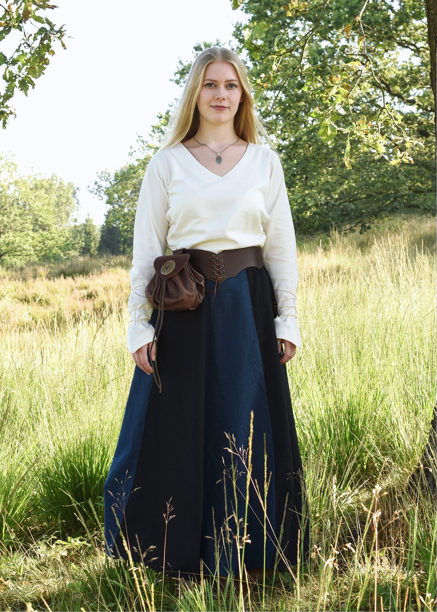 Imagen única de: Blusa Medieval Aila Con Cordones, Natural