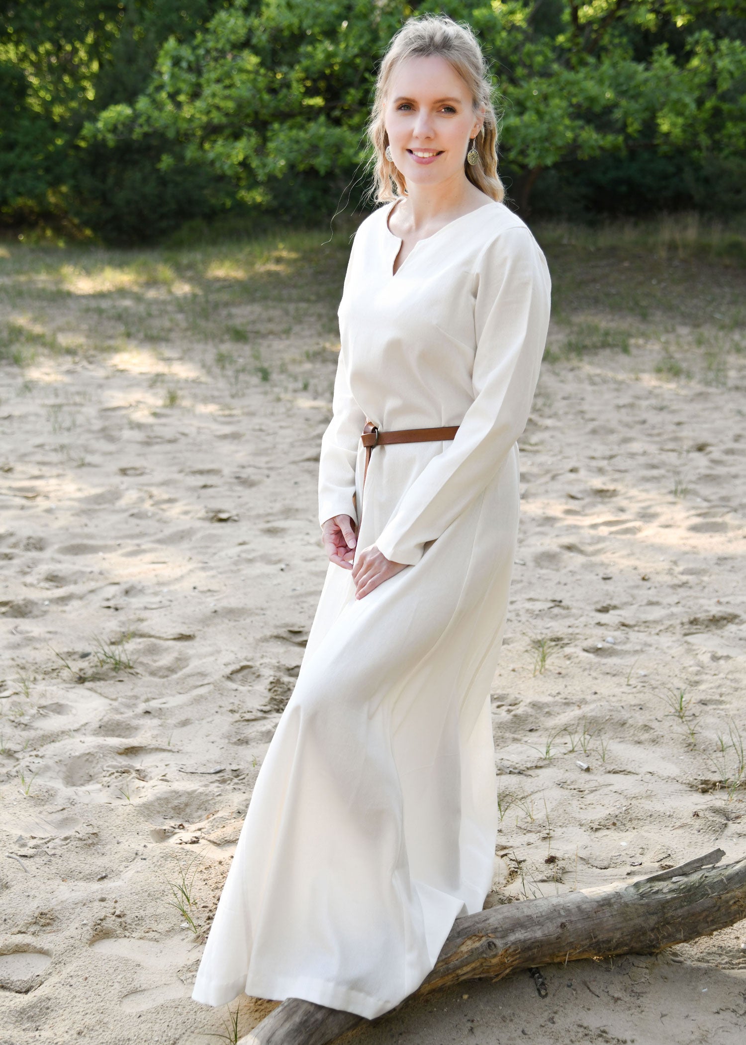 Imagen única de: Vestido Medieval Ligero Milla, Vestido Vikingo, Natural