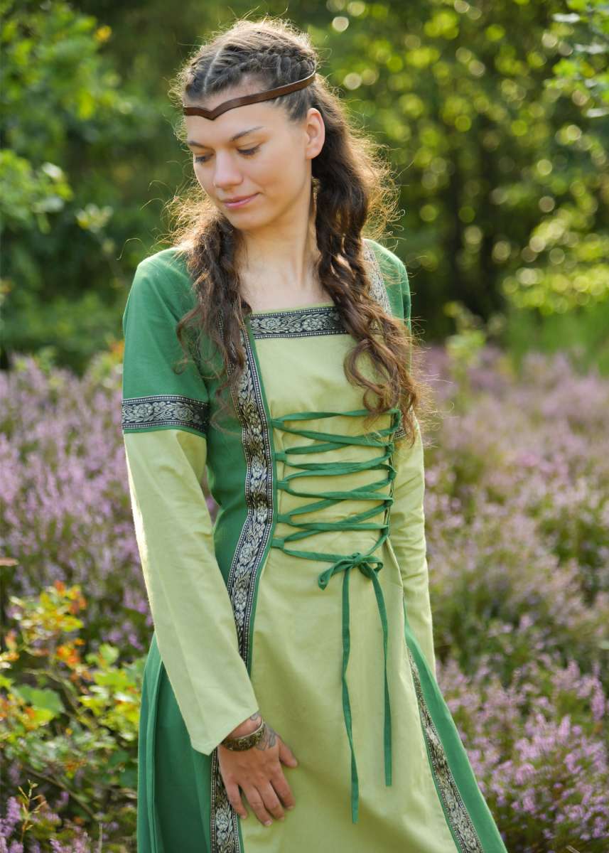 Vestido Medieval de Algodón Eleanor Color Verde en Varios Tonos