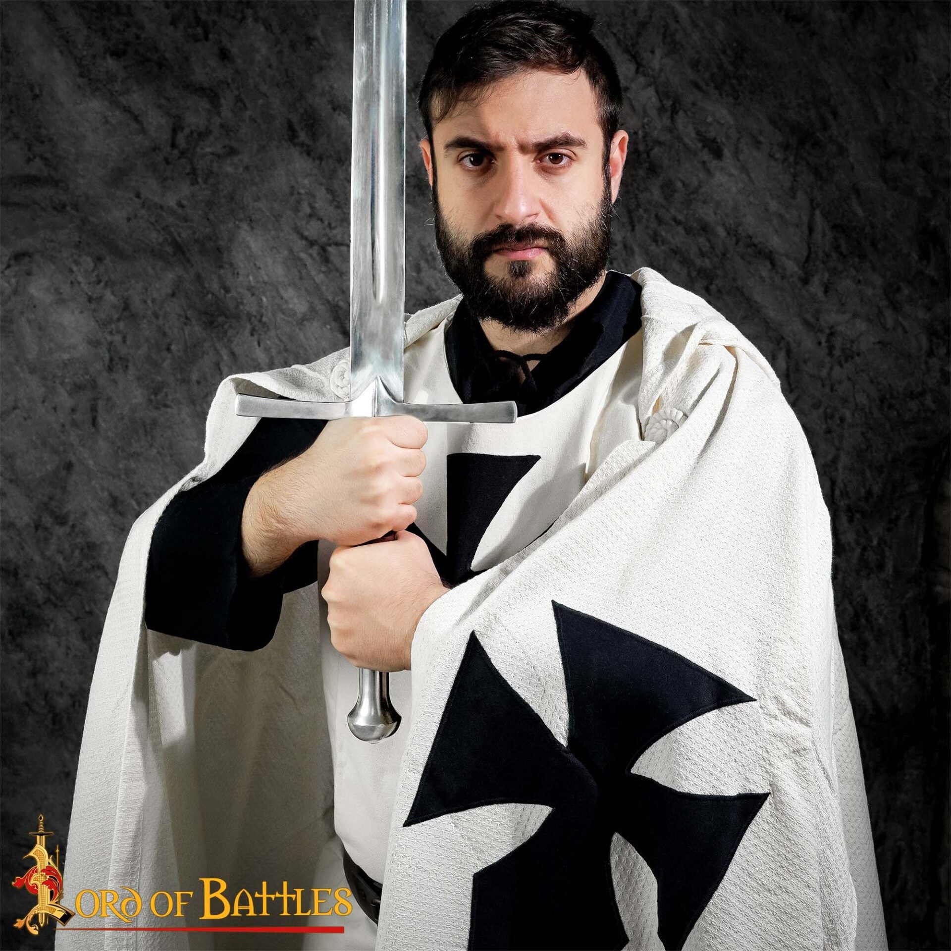Imagen única de: Capa templaria con capucha, siglo XIII — Algodón y cruz negra - Con Defecto