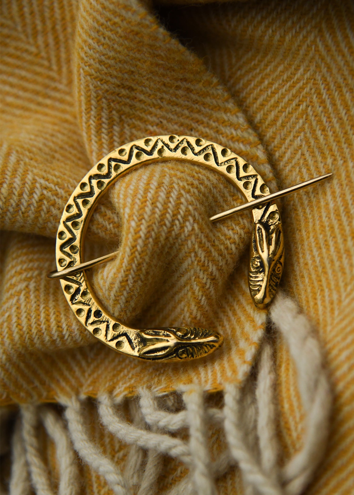 Imagen única de: Broche De Dragón, Cierre De Túnica De Latón