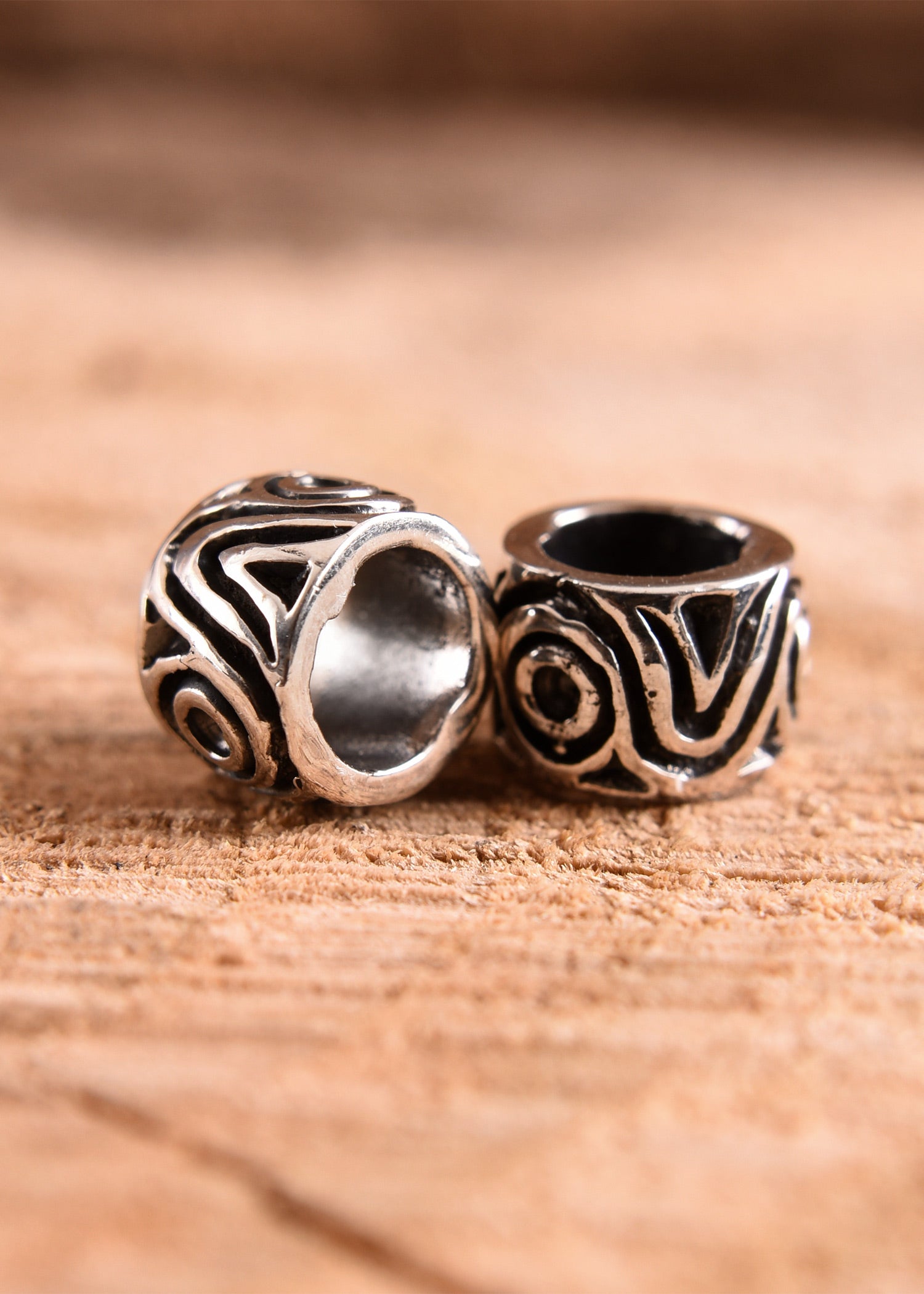 Imagen única de: Cuenta De Barba Medieval Y Cuenta De Rizo De Plata