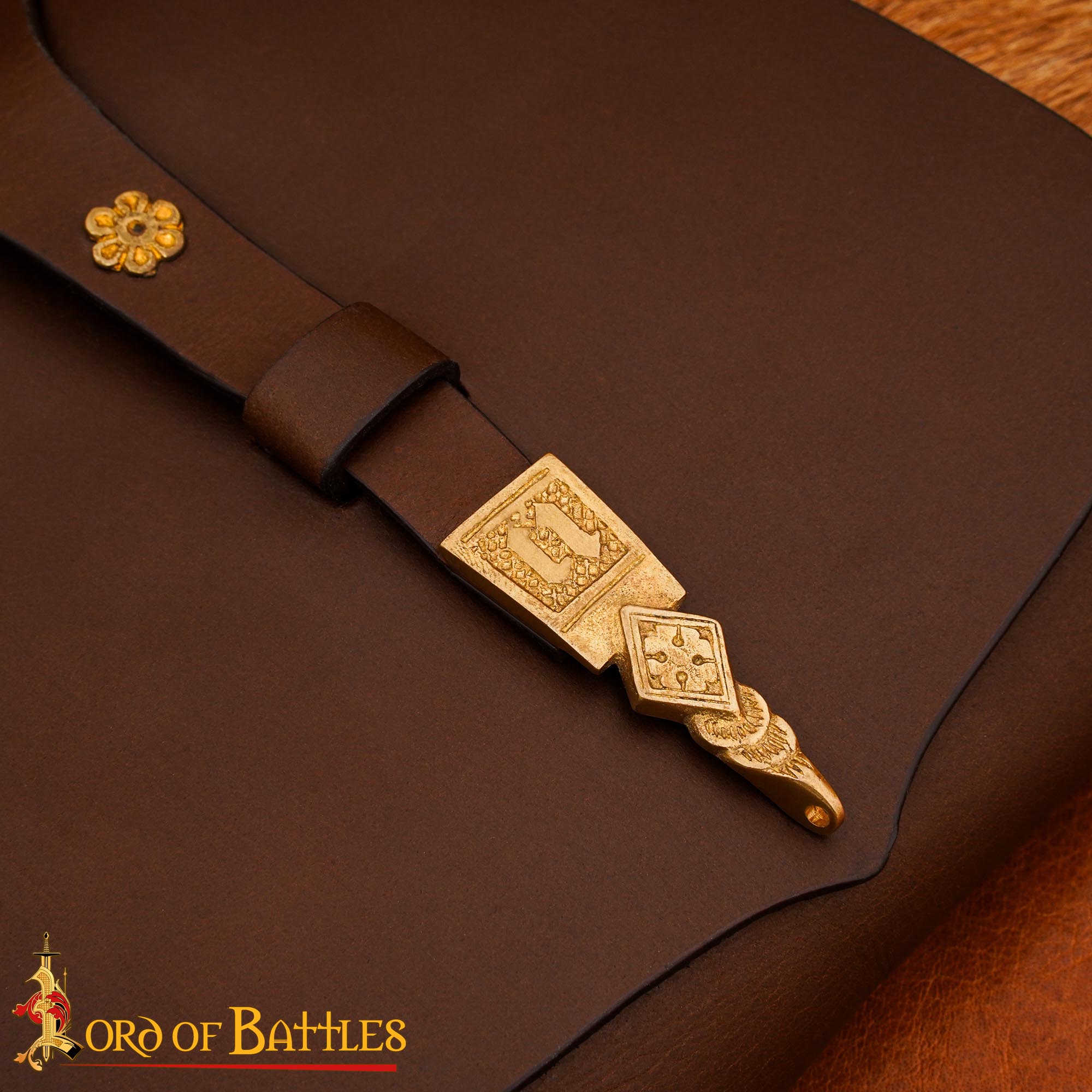 Bolsa de cinturón medieval King's Courtier de cuero con detalles de latón - imagen 13