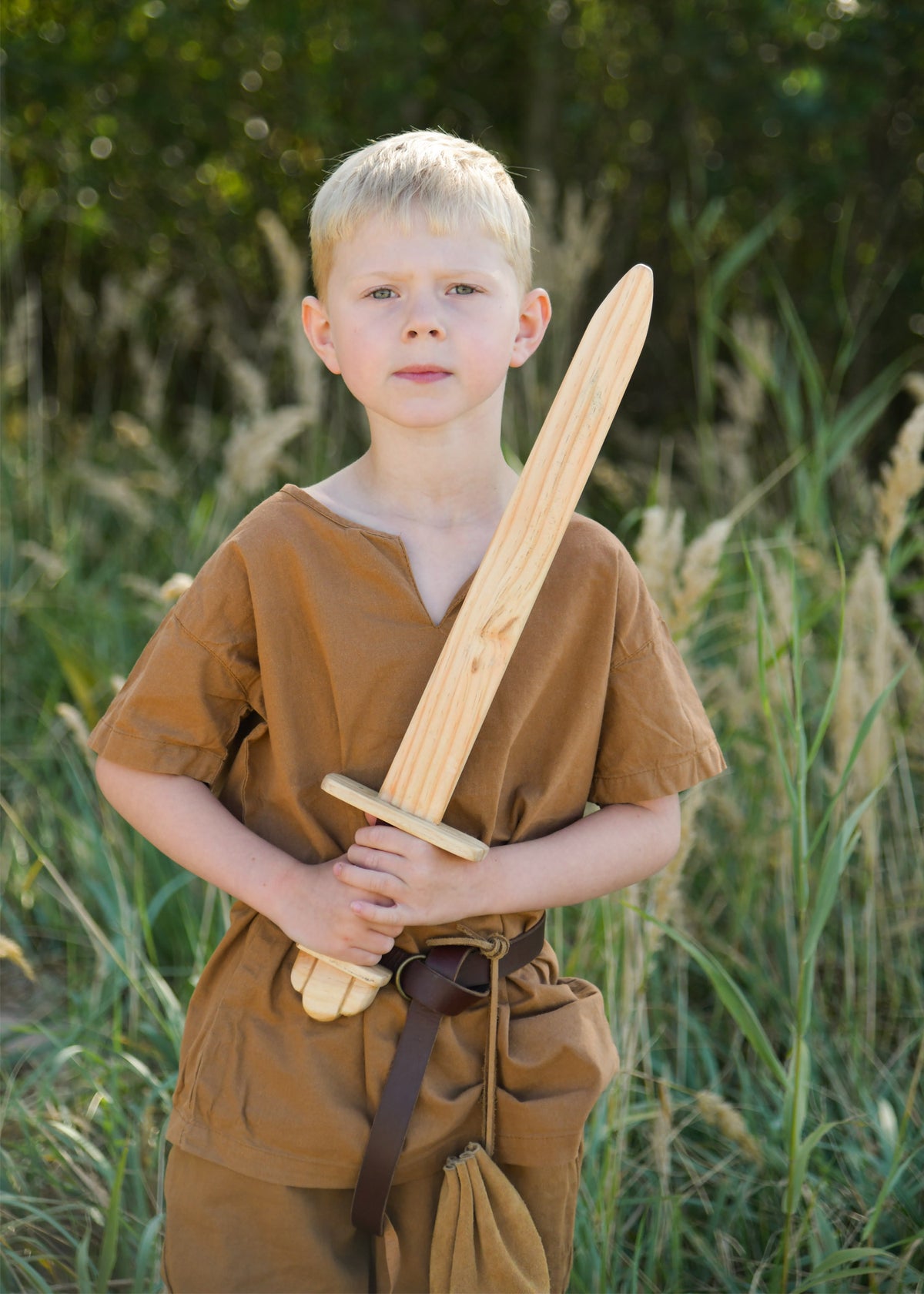 Espada de madera vikinga mini para niños natural