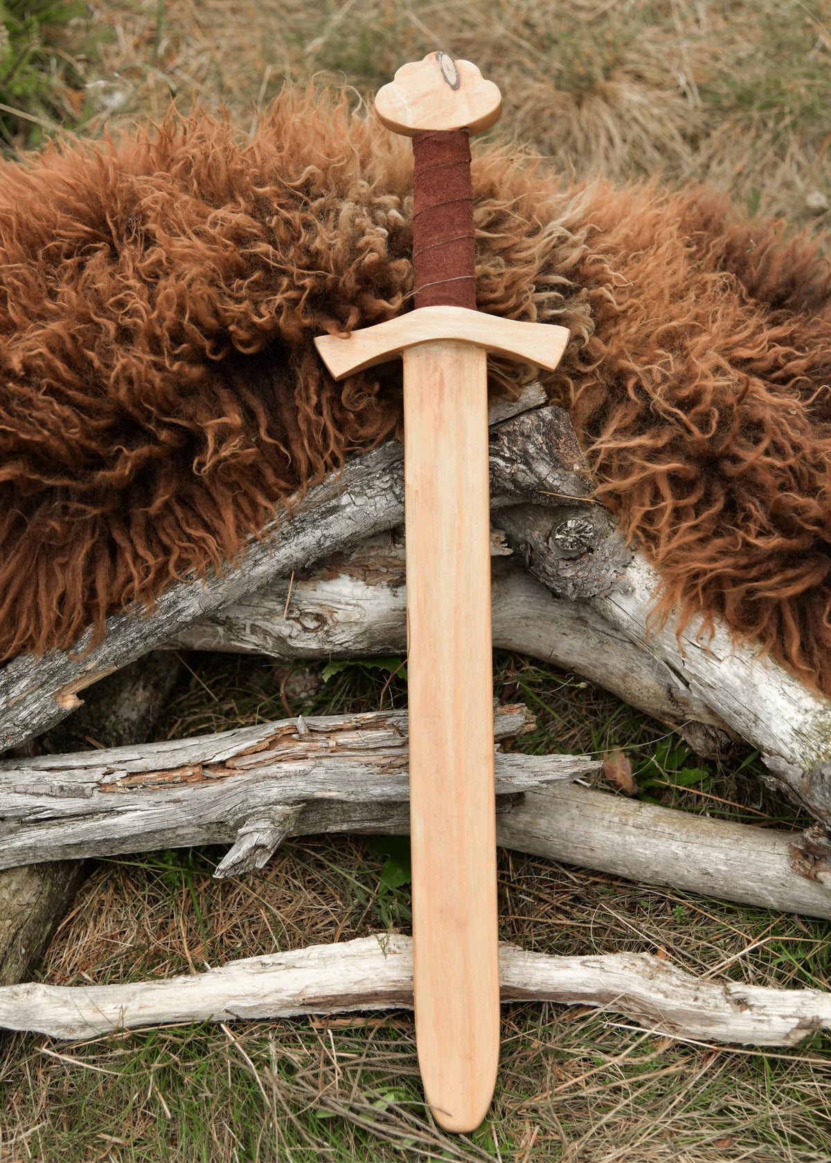 Espada de madera vikinga mini para niños natural