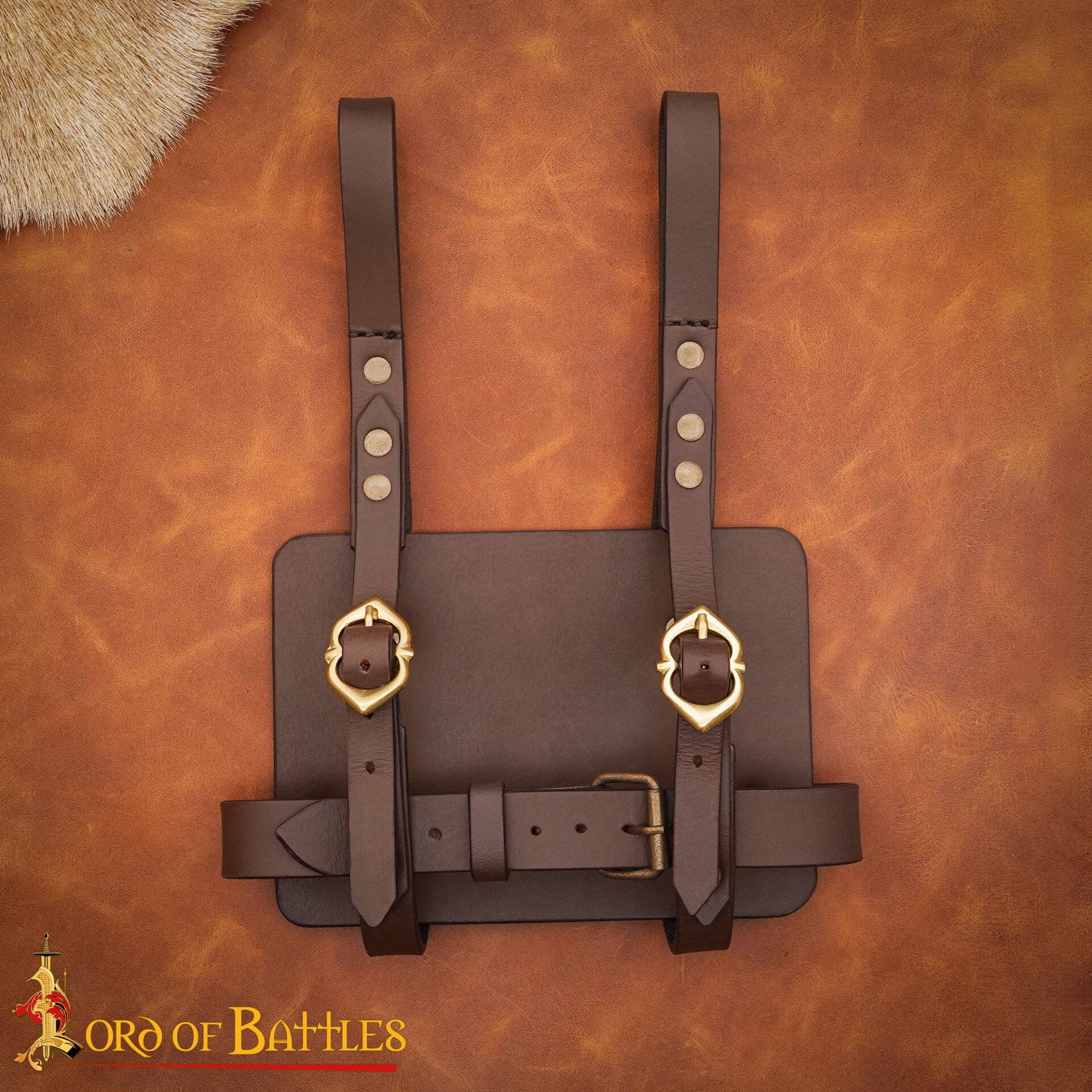 Porta diario medieval de cuero con hebillas de latón