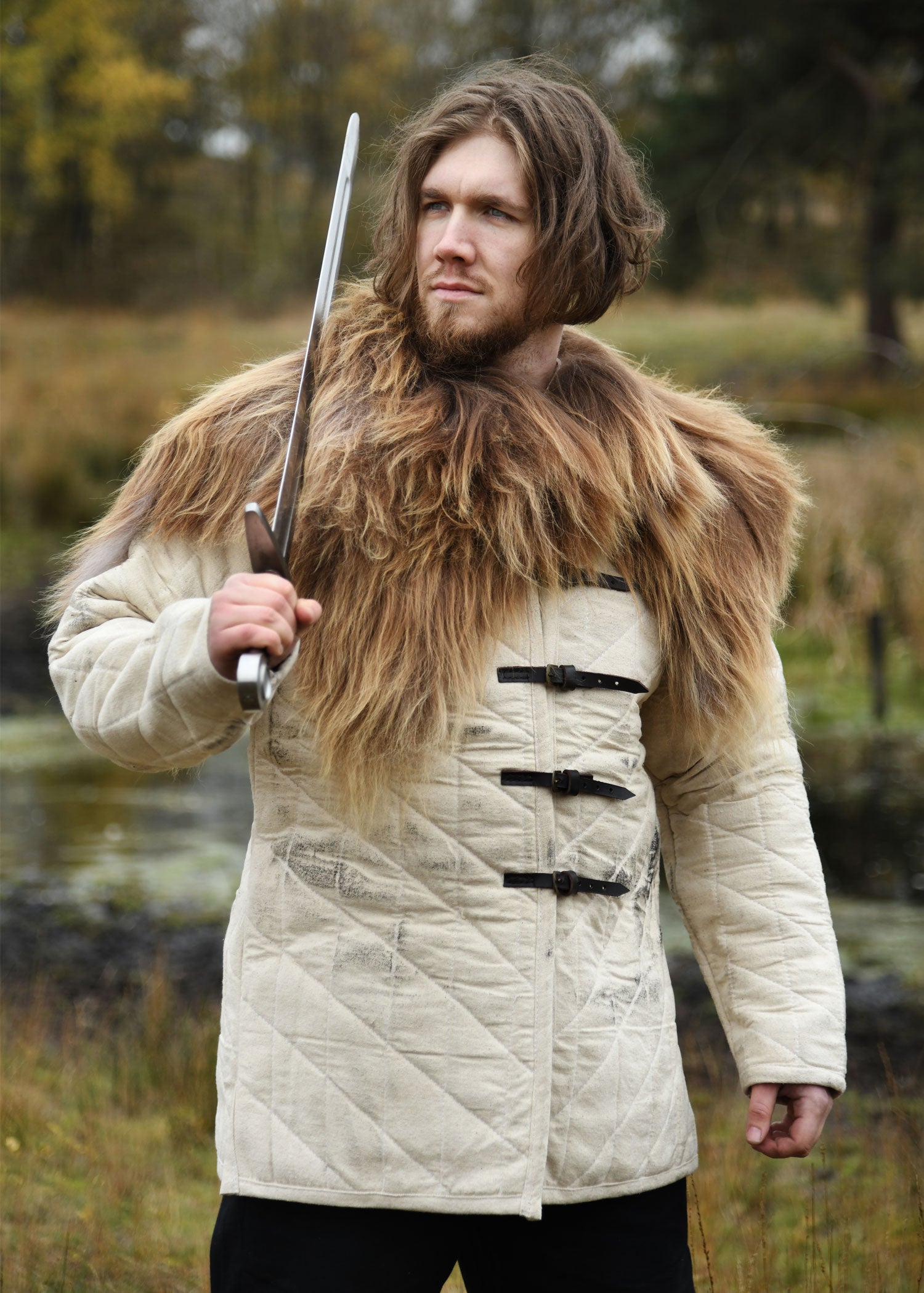 Imagen única de: Hombrera Vikinga Hecha De Piel De Oveja Nordland, Marrón Moteado