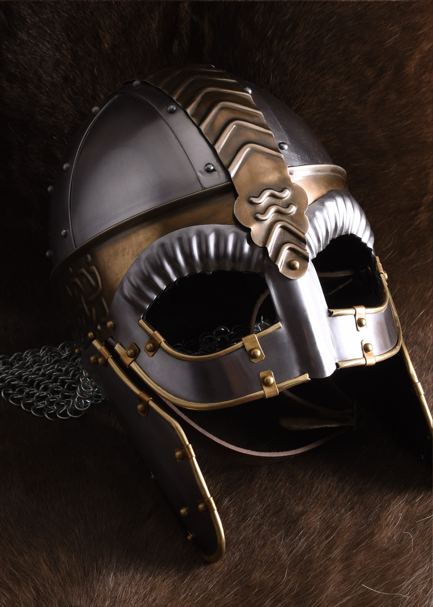 Imagen única de: Casco De Gafas Beowulf Con Solapas Para Las Mejillas Y Casco De Cadena