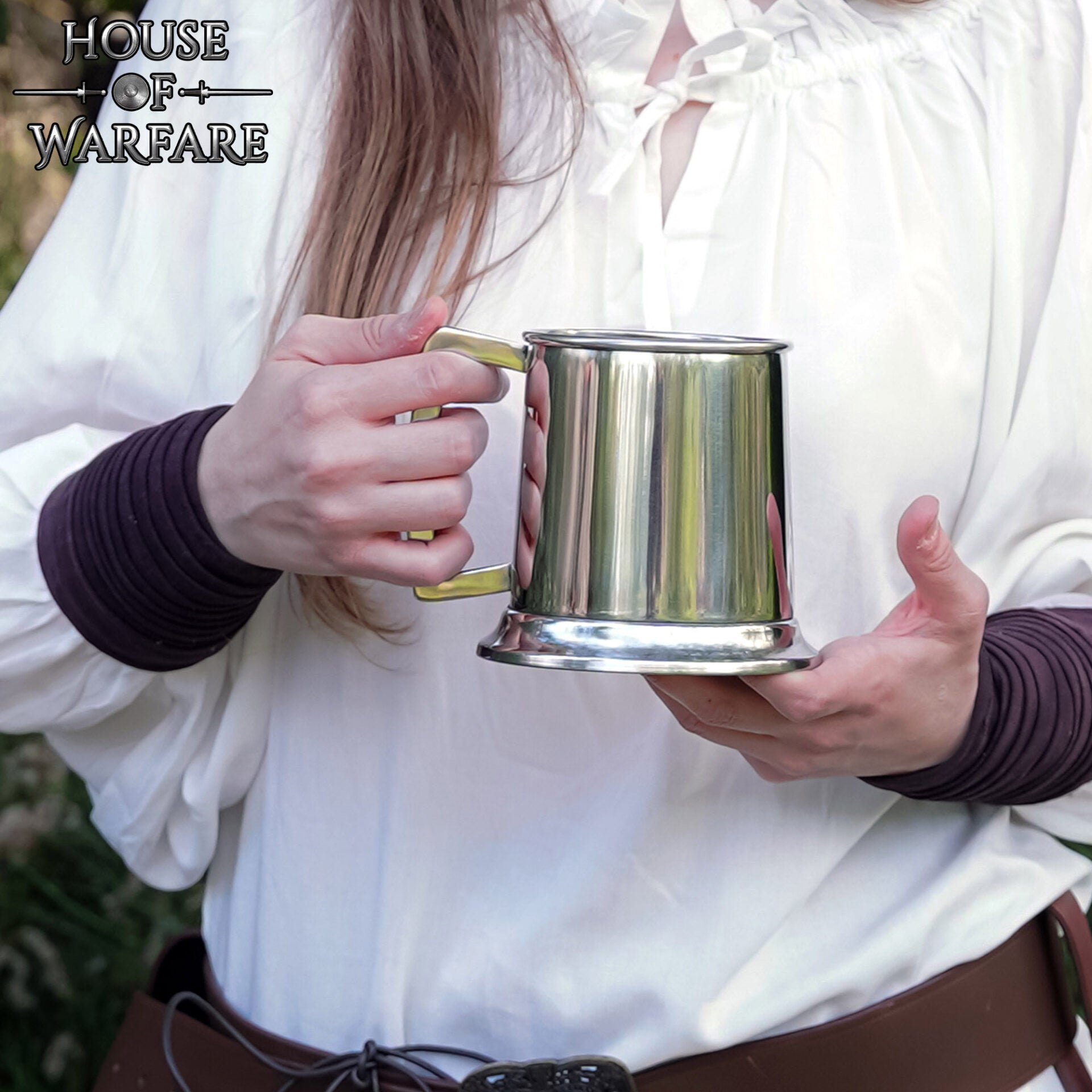 Imagen única de: Jarra Medieval de Acero Pulido - 4,5 Pulgadas, 660 Ml de Capacidad