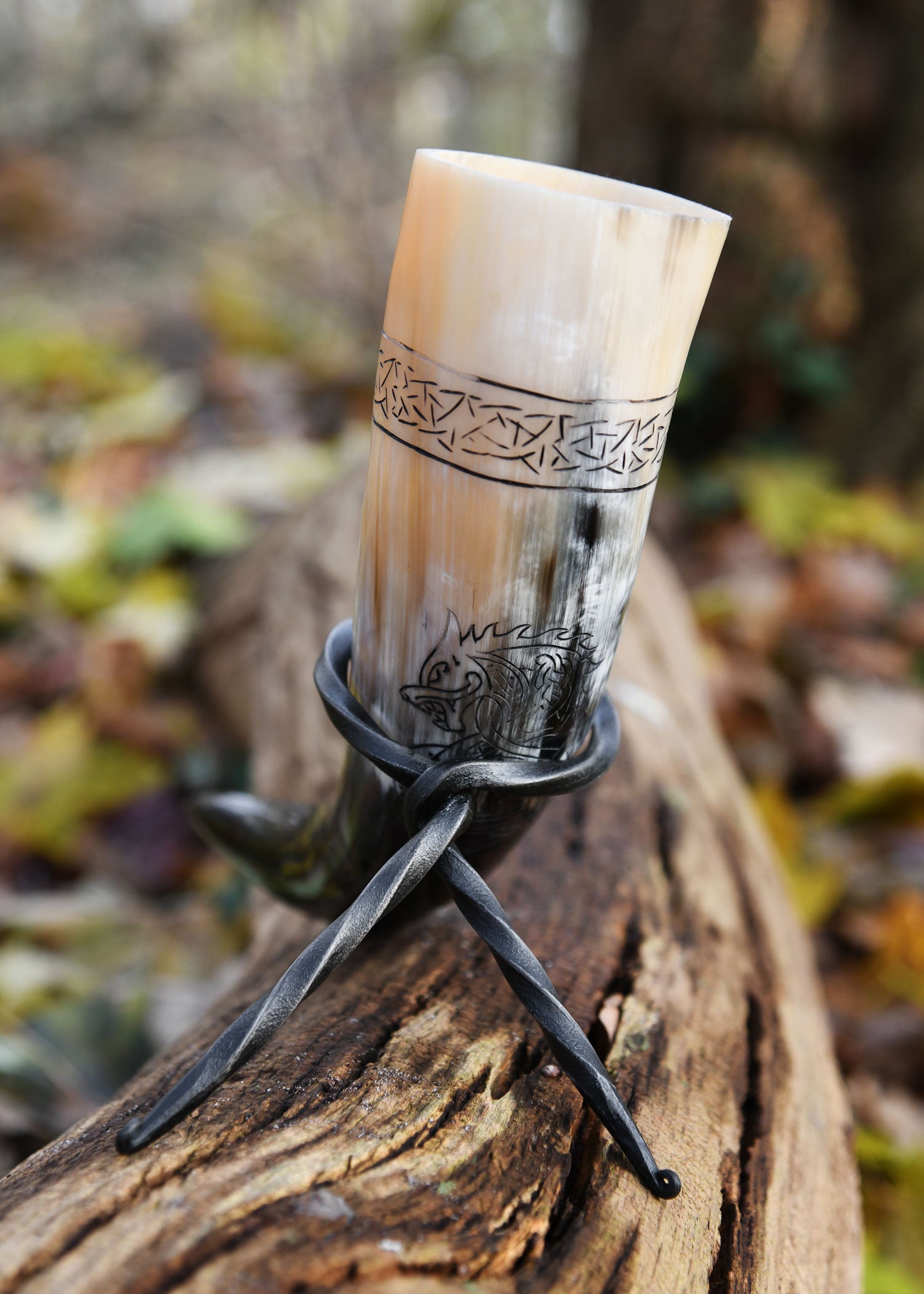 Imagen única de: Cuerno Para Beber Con Soporte - Fenrir, El Lobo Nórdico