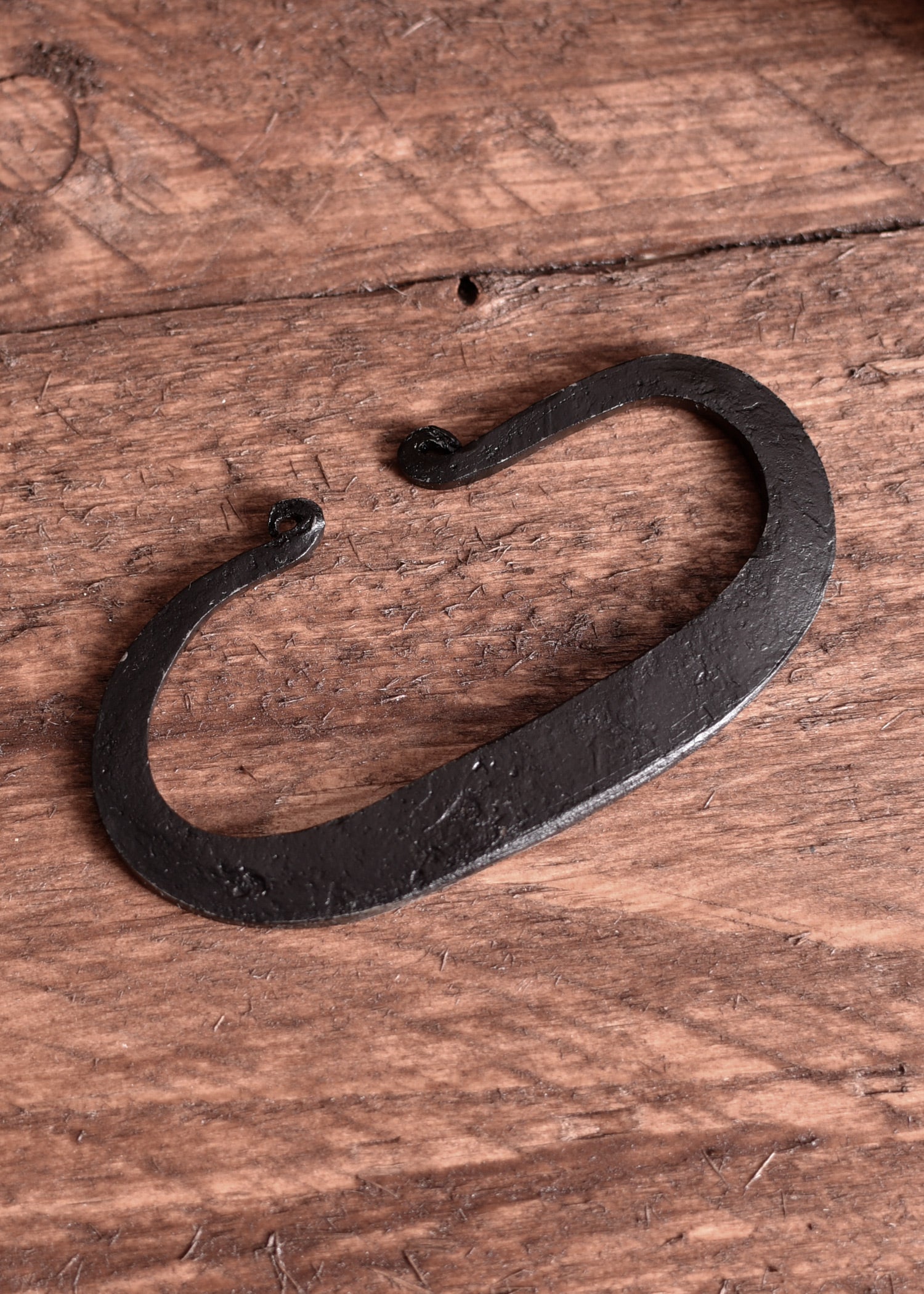 Imagen única de: Chispa Medieval, Murciélago De Fuego, Forjado A Mano.