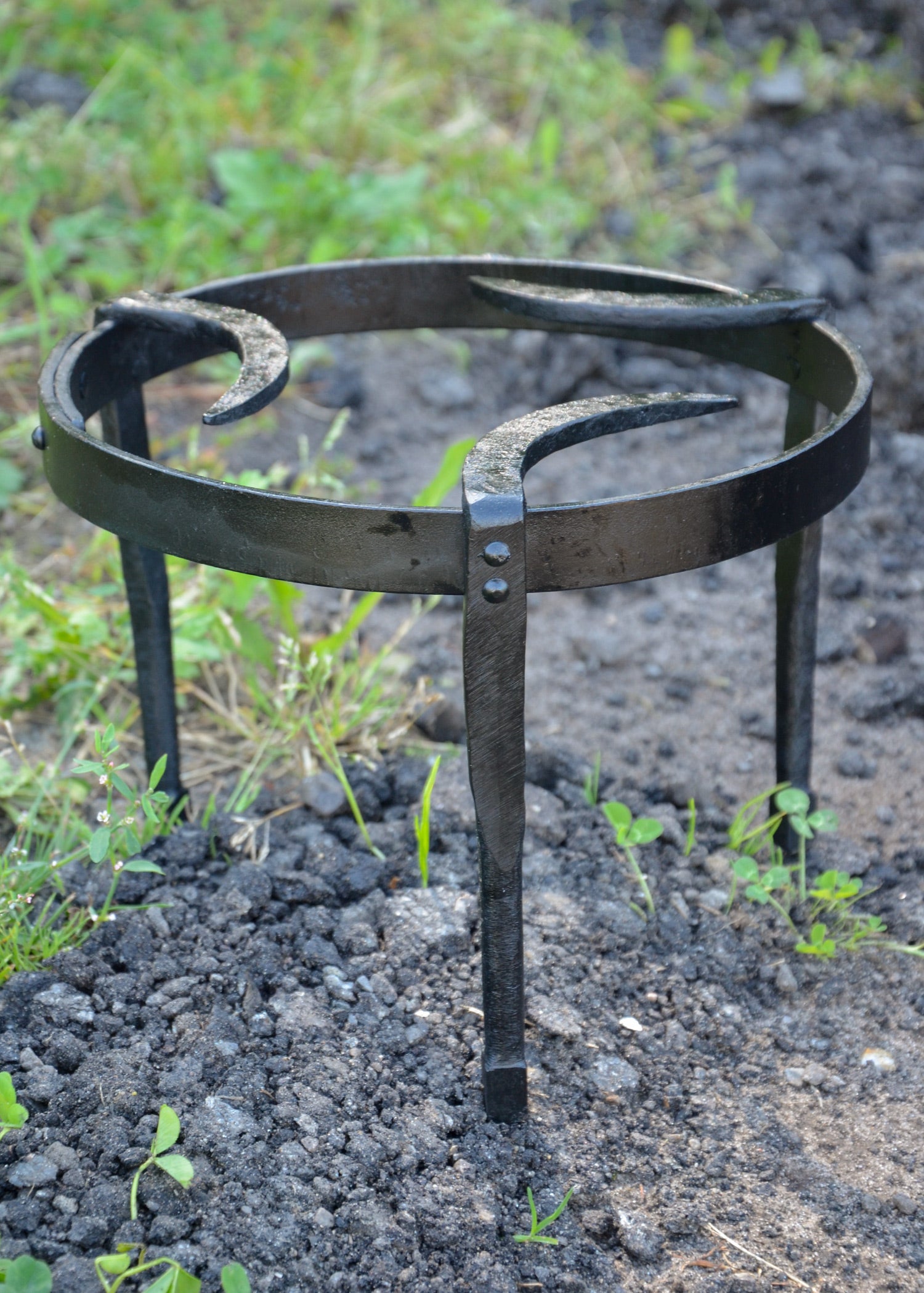 Trípode Medieval, Soporte Para Sartenes, Forjado En Acero, Redondo - Tienda Medieval.