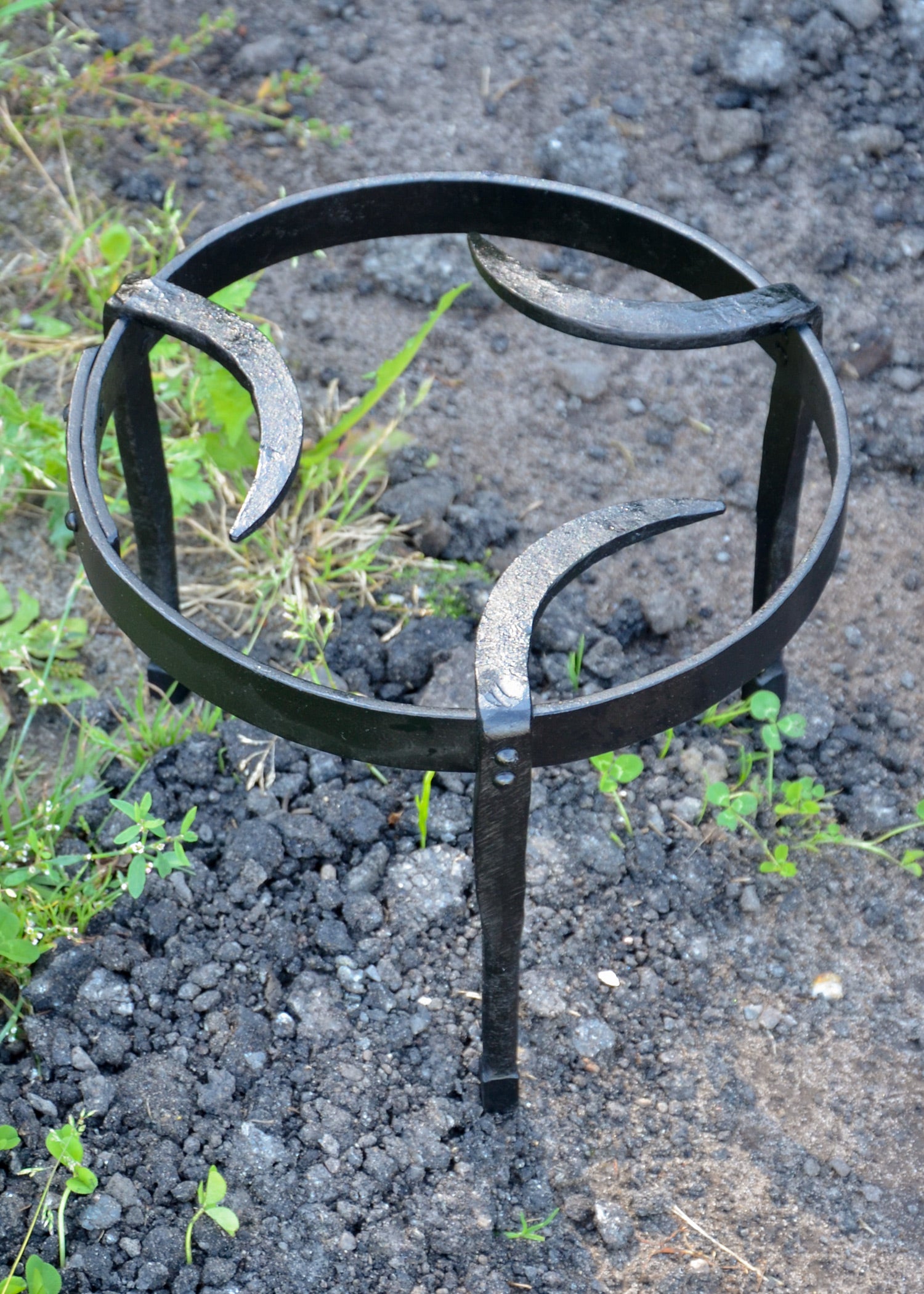 Trípode Medieval, Soporte Para Sartenes, Forjado En Acero, Redondo - Tienda Medieval.