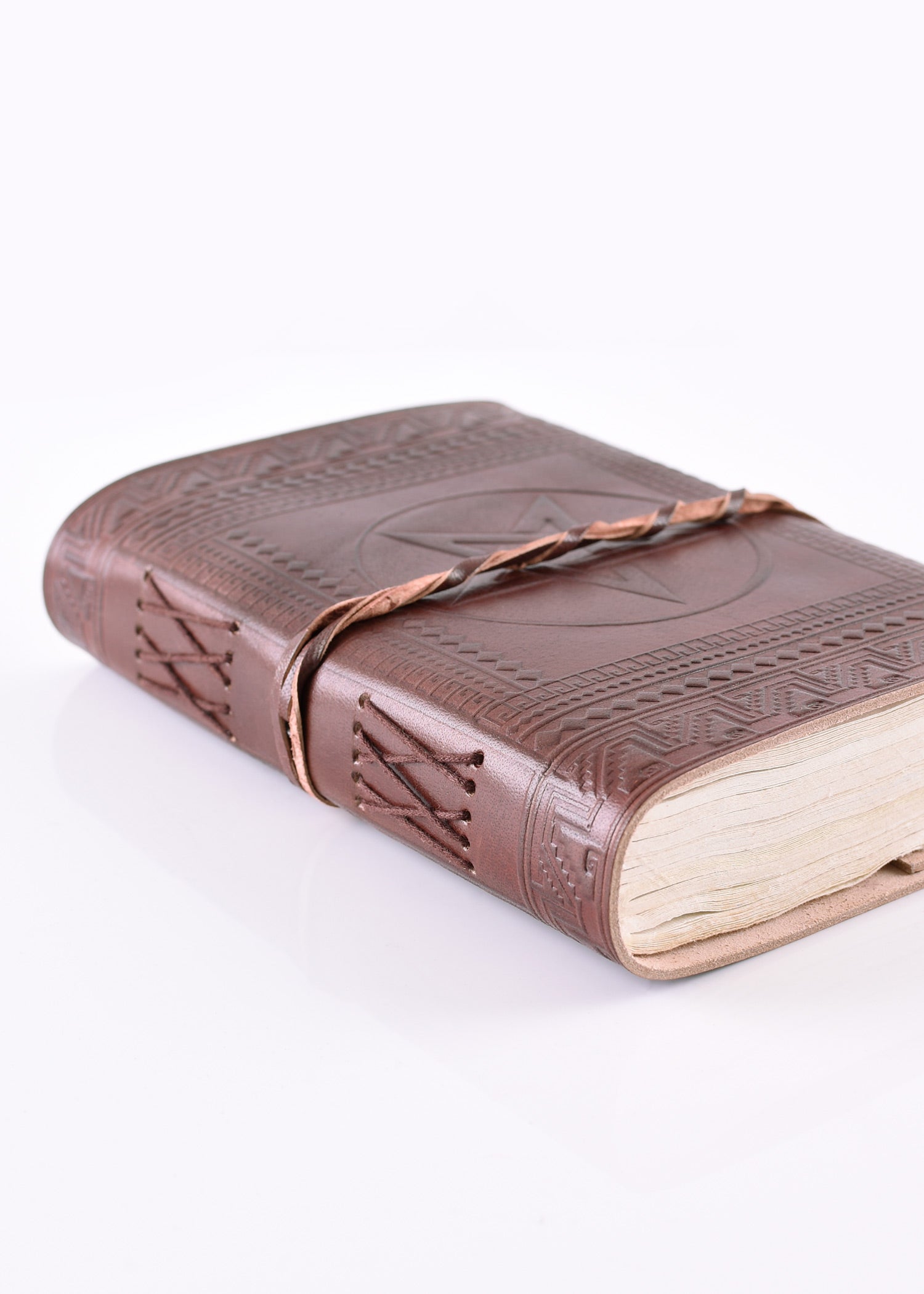 Imagen única de: Libro De Cuero Con Pentagrama, Aprox. 21 X 14 Cm.