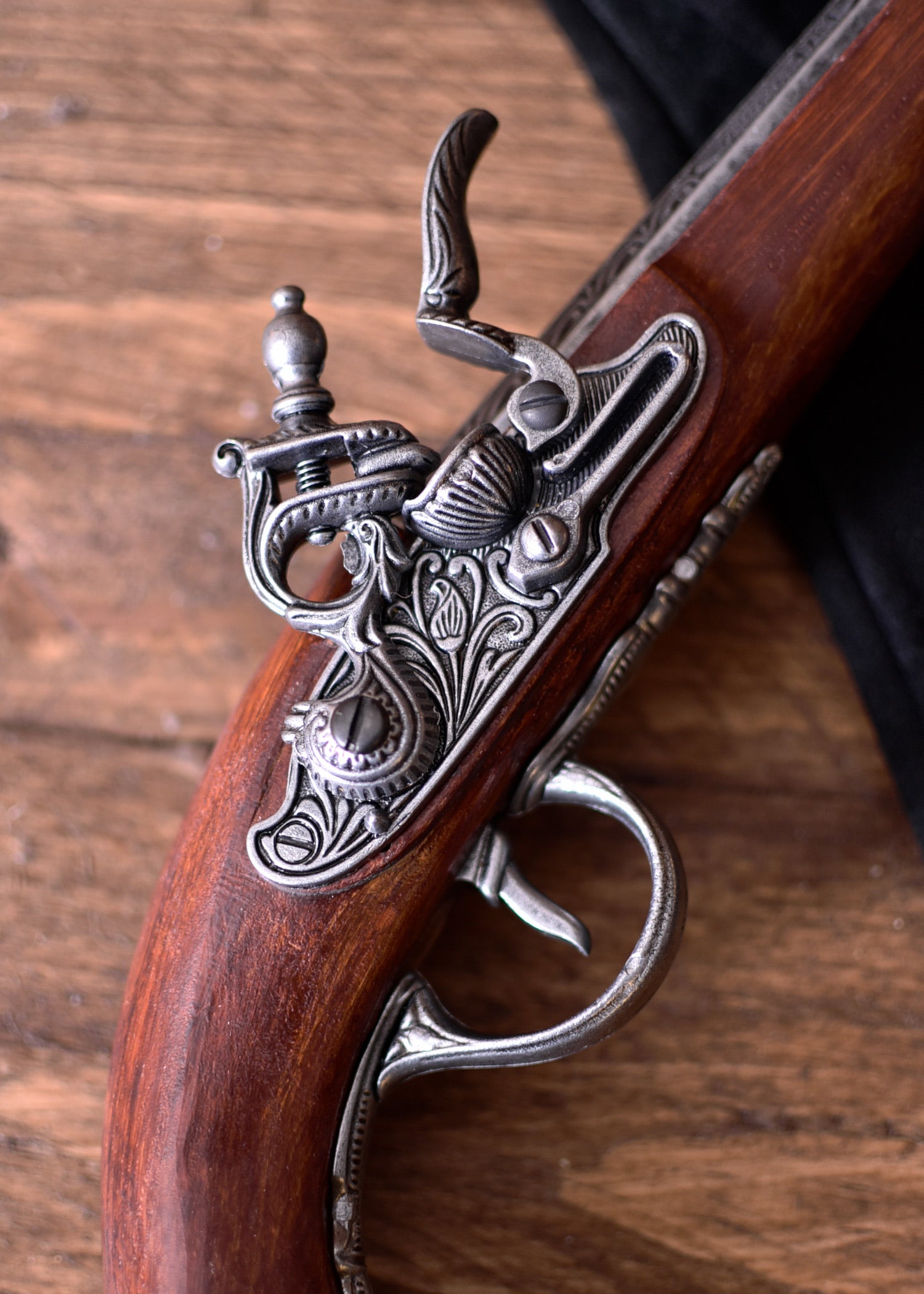 Imagen única de: Pistola De Chispa Francesa, Siglo Xviii, Réplica.