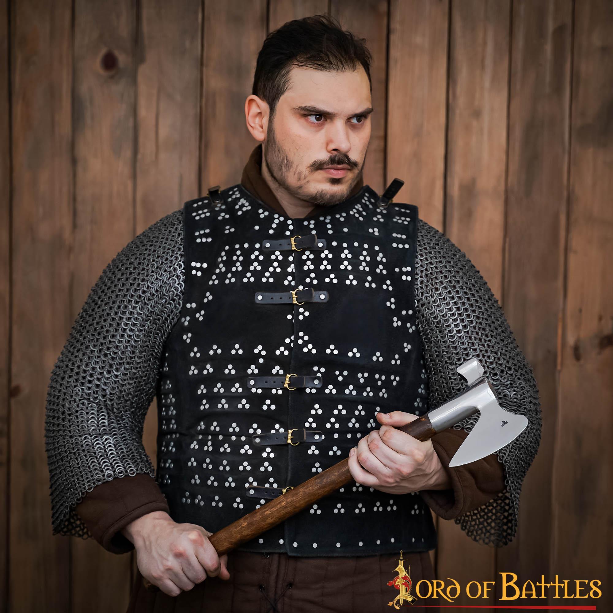 Imagen única de: Brigantina de cuero serraje con placas de acero — estilo s. XV (Leeds)