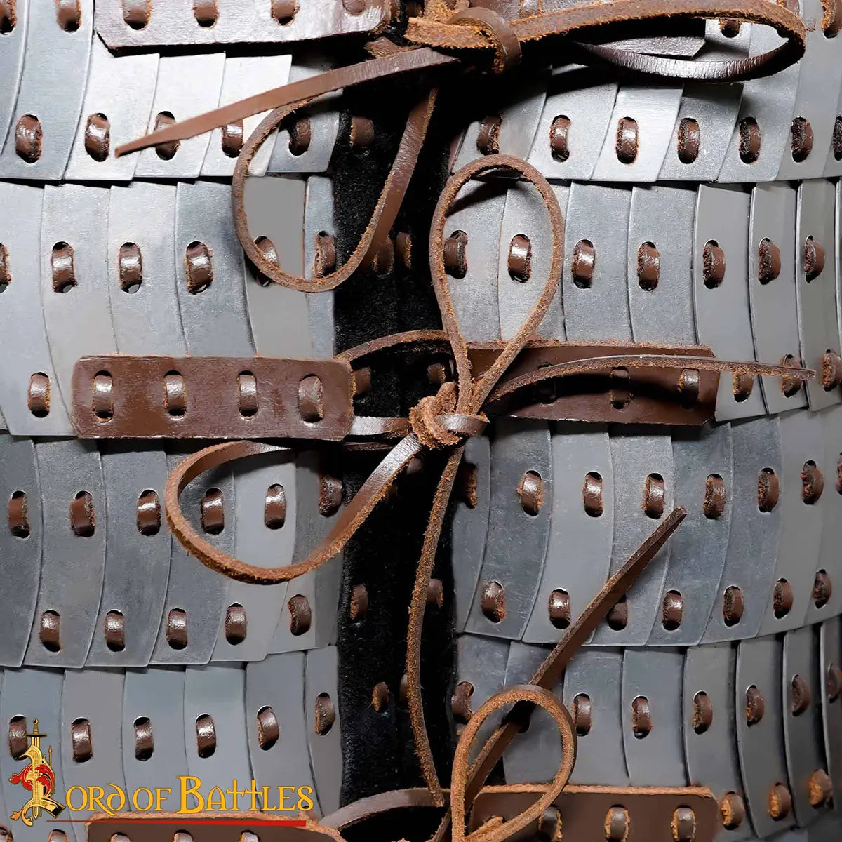 Coraza laminar medieval de placas remachadas - imagen 6