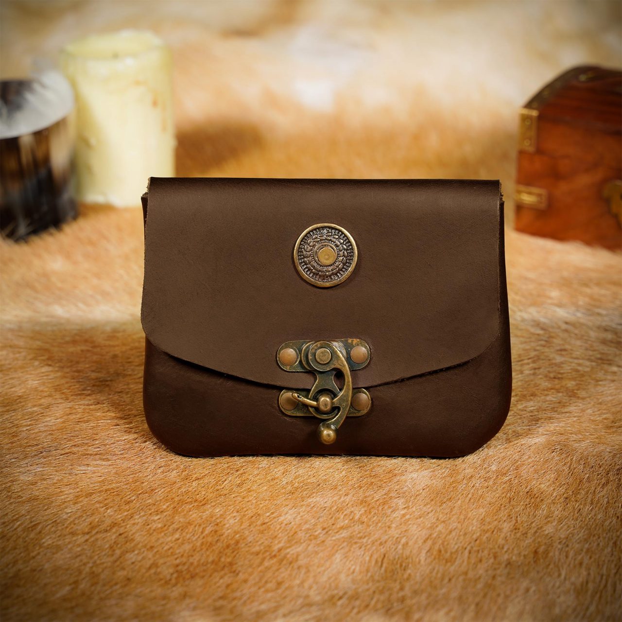 Bolsa de cinturón medieval en cuero 3 mm con latón envejecido - imagen 12