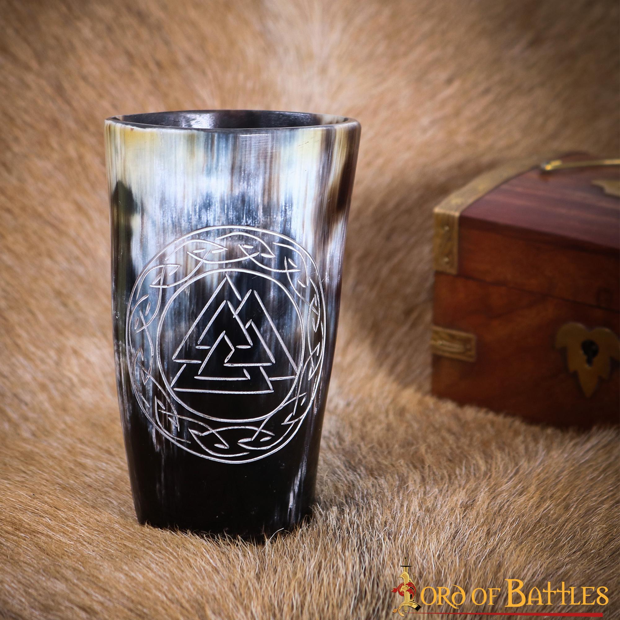 Imagen única de: Vasos de cuerno Valknut — Set de 2 hechos a mano - imagen 2