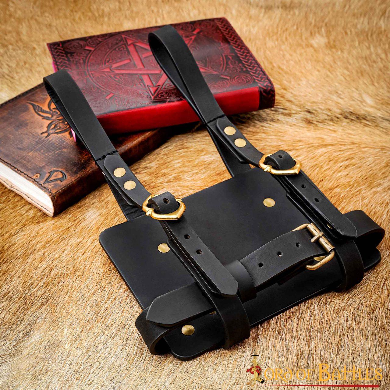 Porta diario medieval de cuero con hebillas de latón - imagen 17