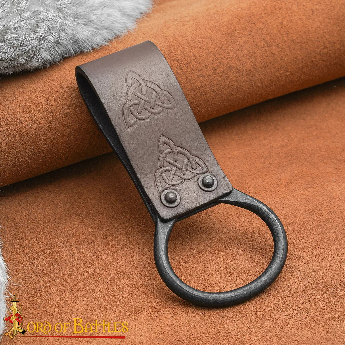 Porta hacha vikingo en cuero genuino con nudo celta - imagen 19
