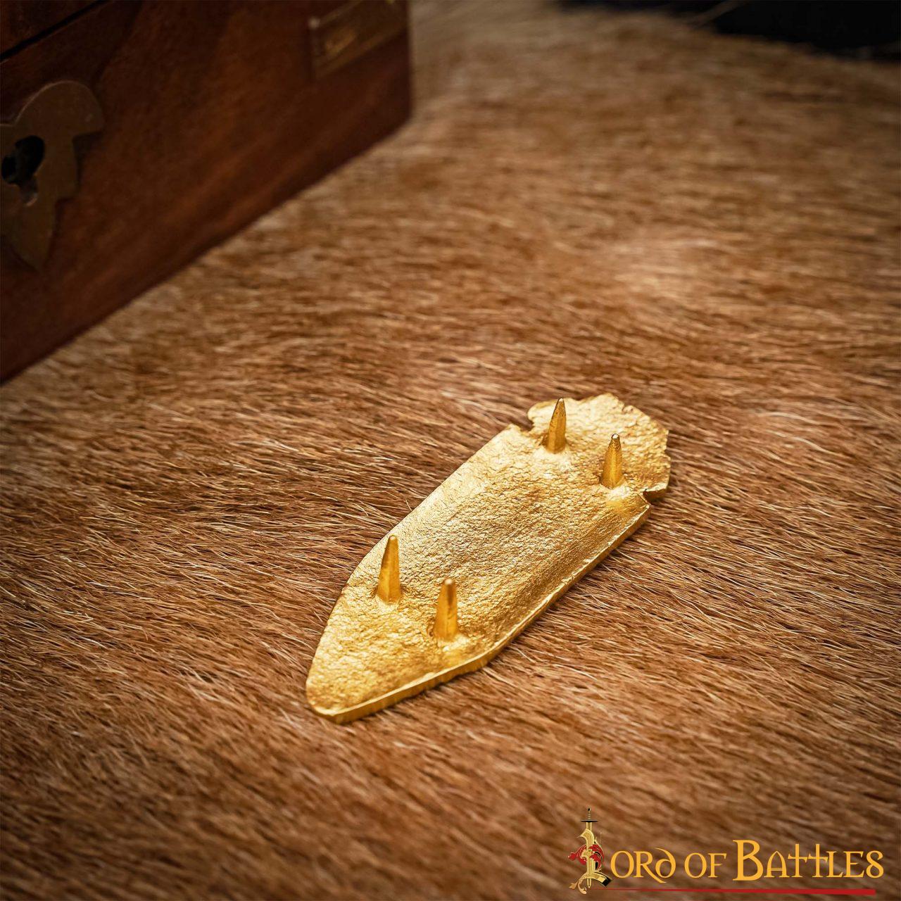 Imagen única de: Punta de Cinturón de Latón Vikingo - Chape Grabado - Accesorio Medieval de Latón Macizo para Cinturón