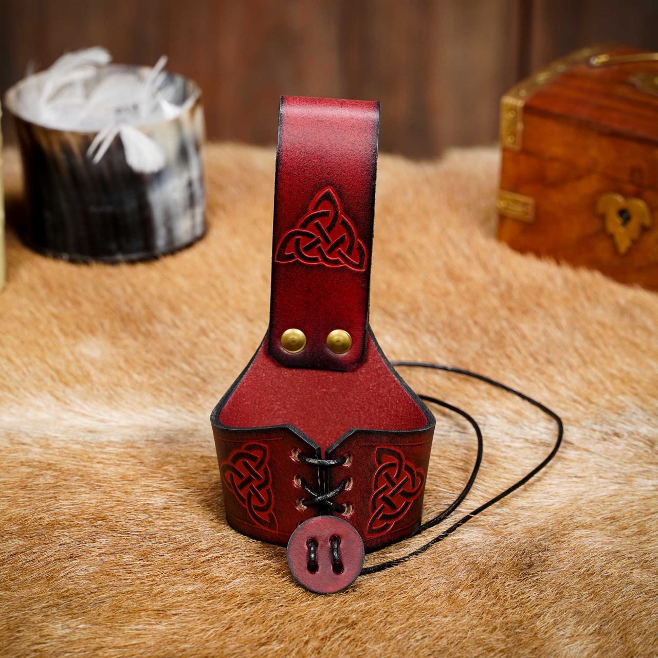 Funda para cuerno de cuero con nudo celta y remaches de latón (S, L) - imagen 83