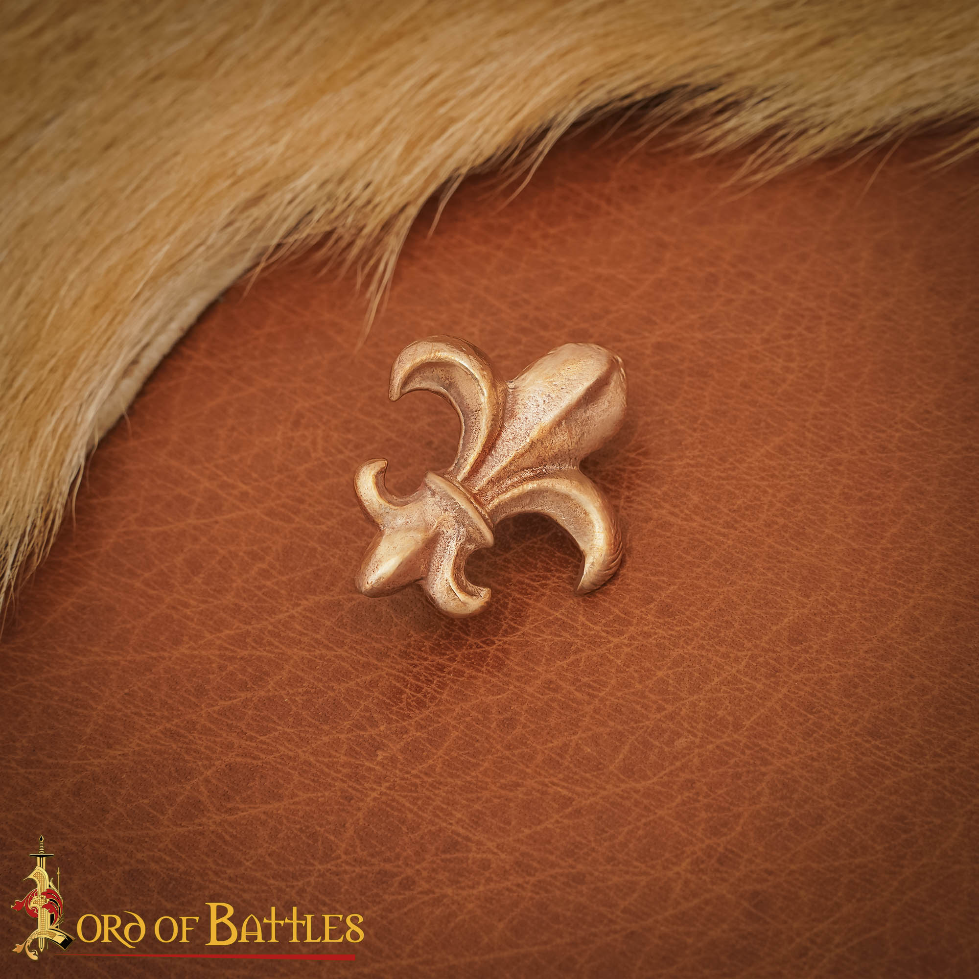 Imagen única de: Broche para Cinturón Flor de Lis de Bronce Fundido a la Cera Perdida