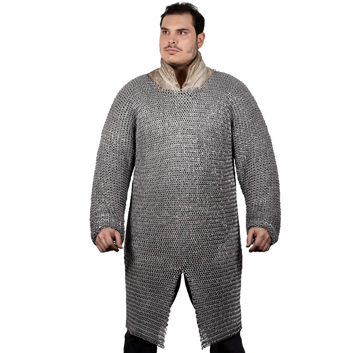 Cota de malla (Hauberk) — anillas 10 mm remachadas, aluminio calibre 16