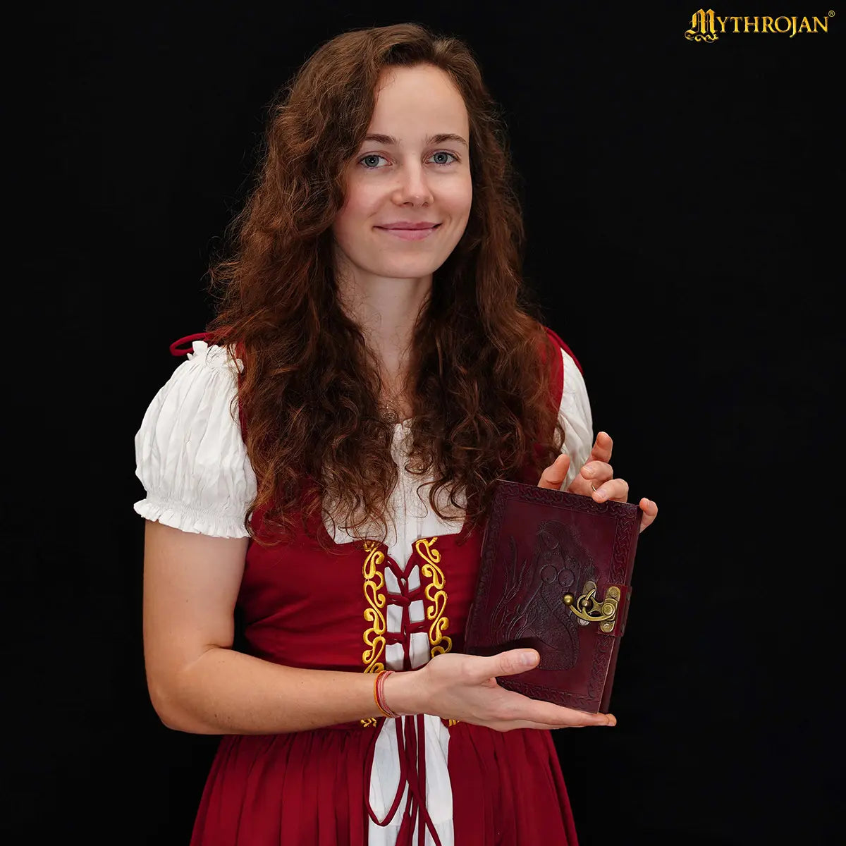 Cuaderno medieval de cuero con cerradura y diseño de sirena