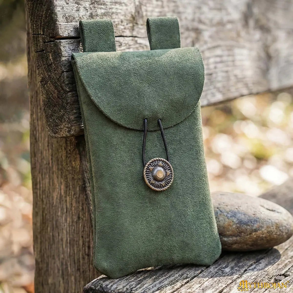 Bolsa de cinturón Mythrojan en piel serraje con botón antiguo - imagen 4