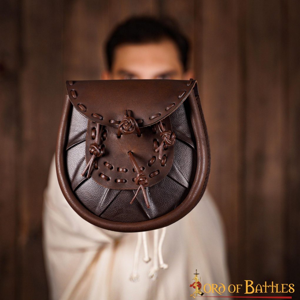 Sporran medieval con borlas atadas - Negro - imagen 16
